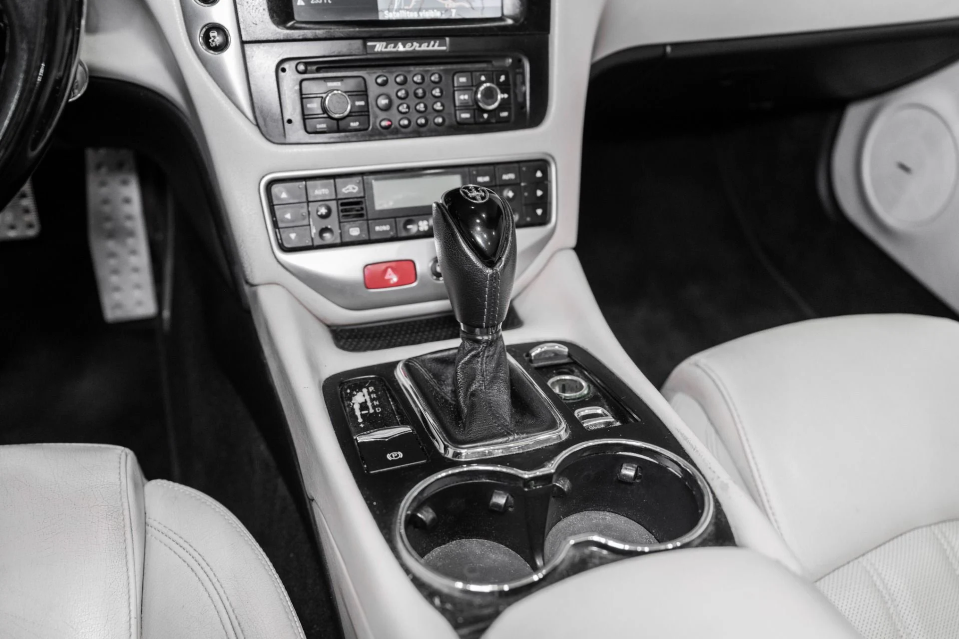 mph042_637220268_Used_2012_Maserati_Gran_Turismo_1779160431_3b93b69029