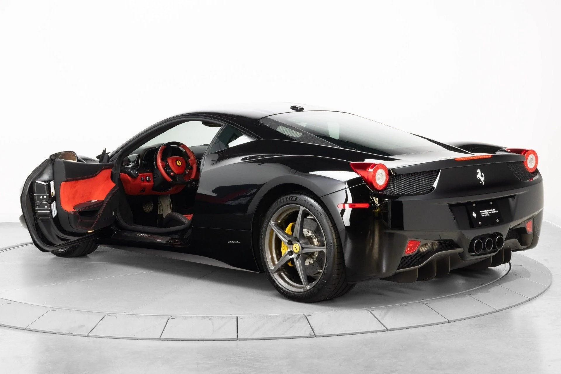 mph042_641026499_Used_2015_Ferrari_458_Italia_1784296497_2f364ab80e
