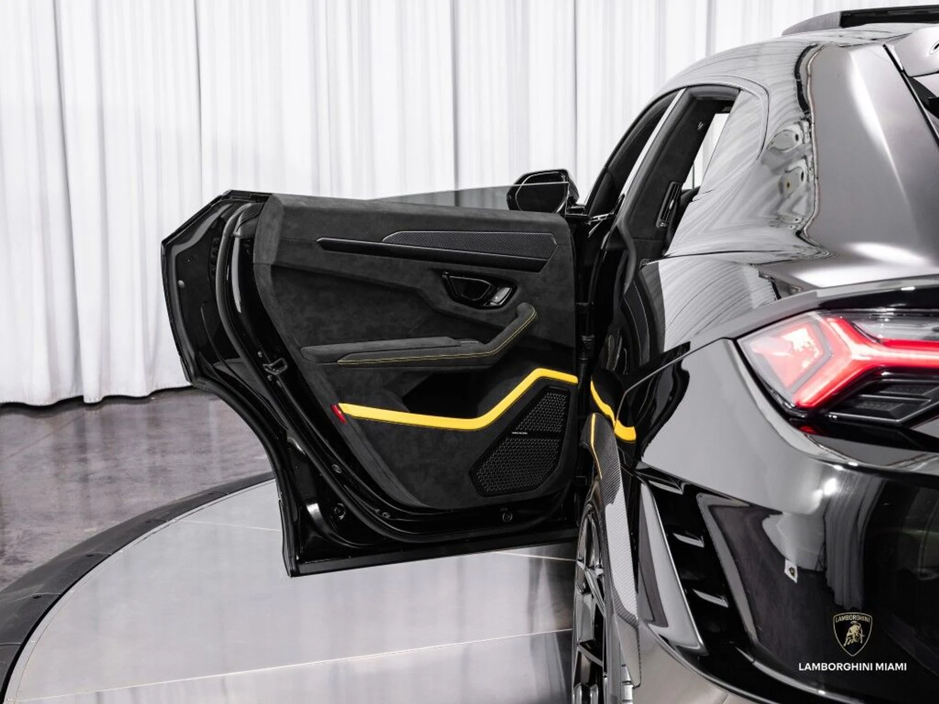 mph042_651482219_c53837e7f1a51630f335f0f5b3edeae1_38fdd3b45d