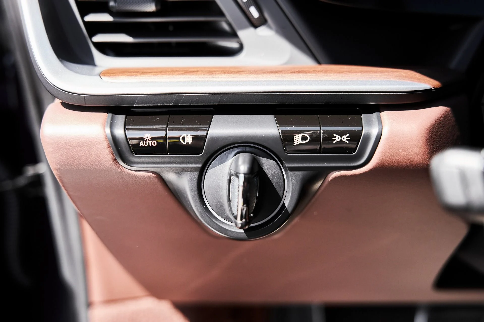 mph042_659275476_Used_2020_Porsche_911_Carrera_4_S_1774720084_1a10941443