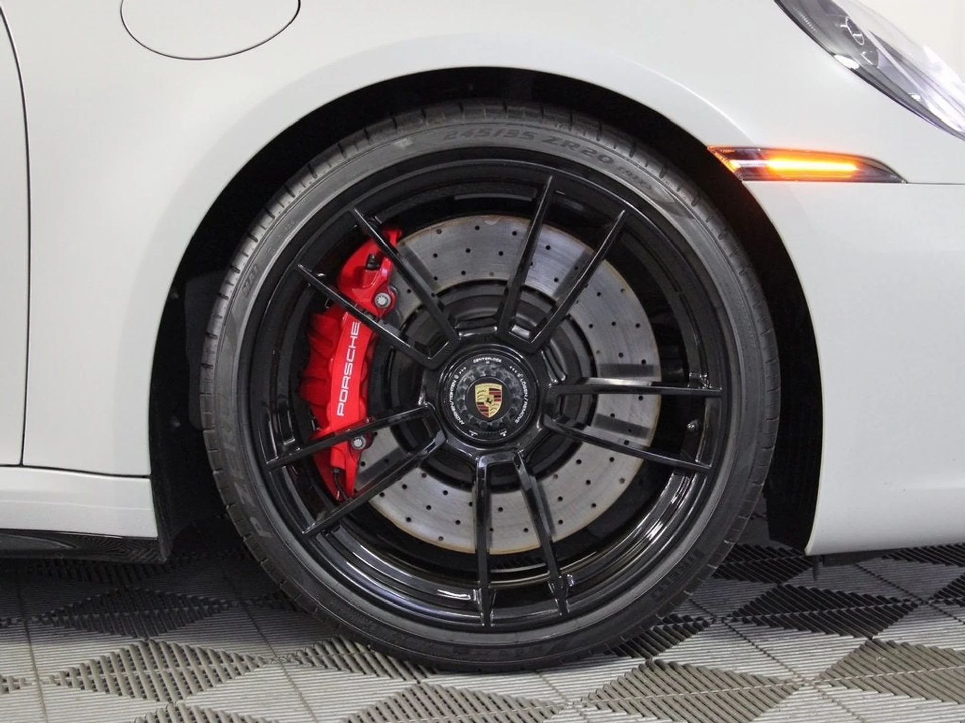 mph042_668126712_43_6576b1503a