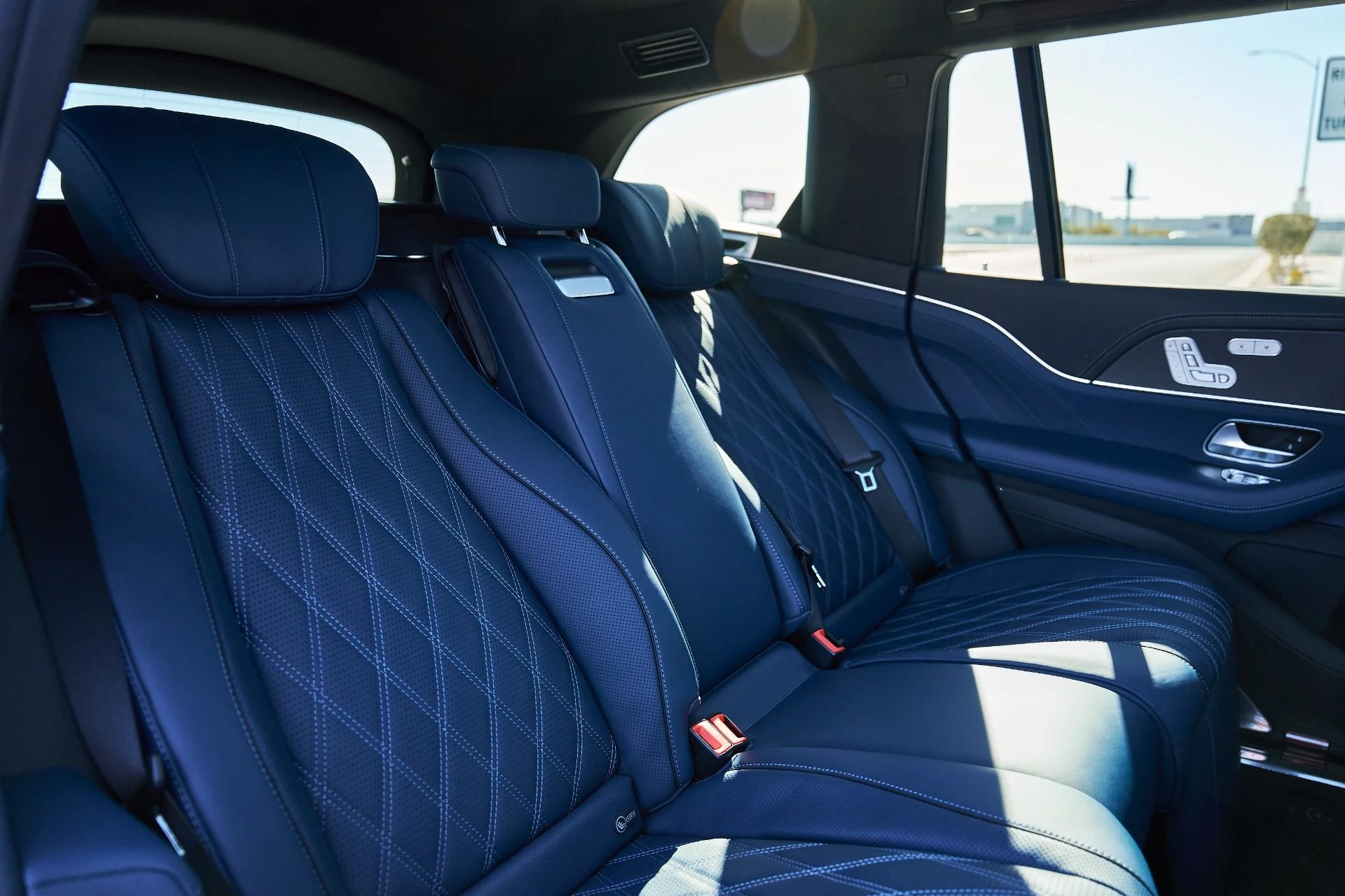 mph042_670457617_Used_2026_Mercedes_Benz_GLS_Maybach_GLS_600_1770697617_5cec48a482