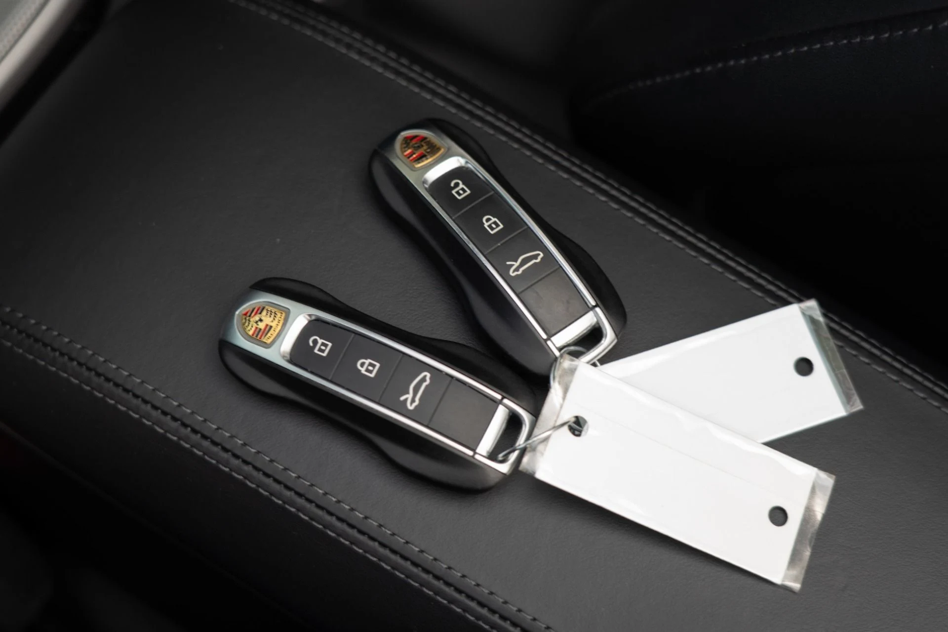 mph042_670963959_Used_2020_Porsche_911_Carrera_S_1756149980_da661f0604