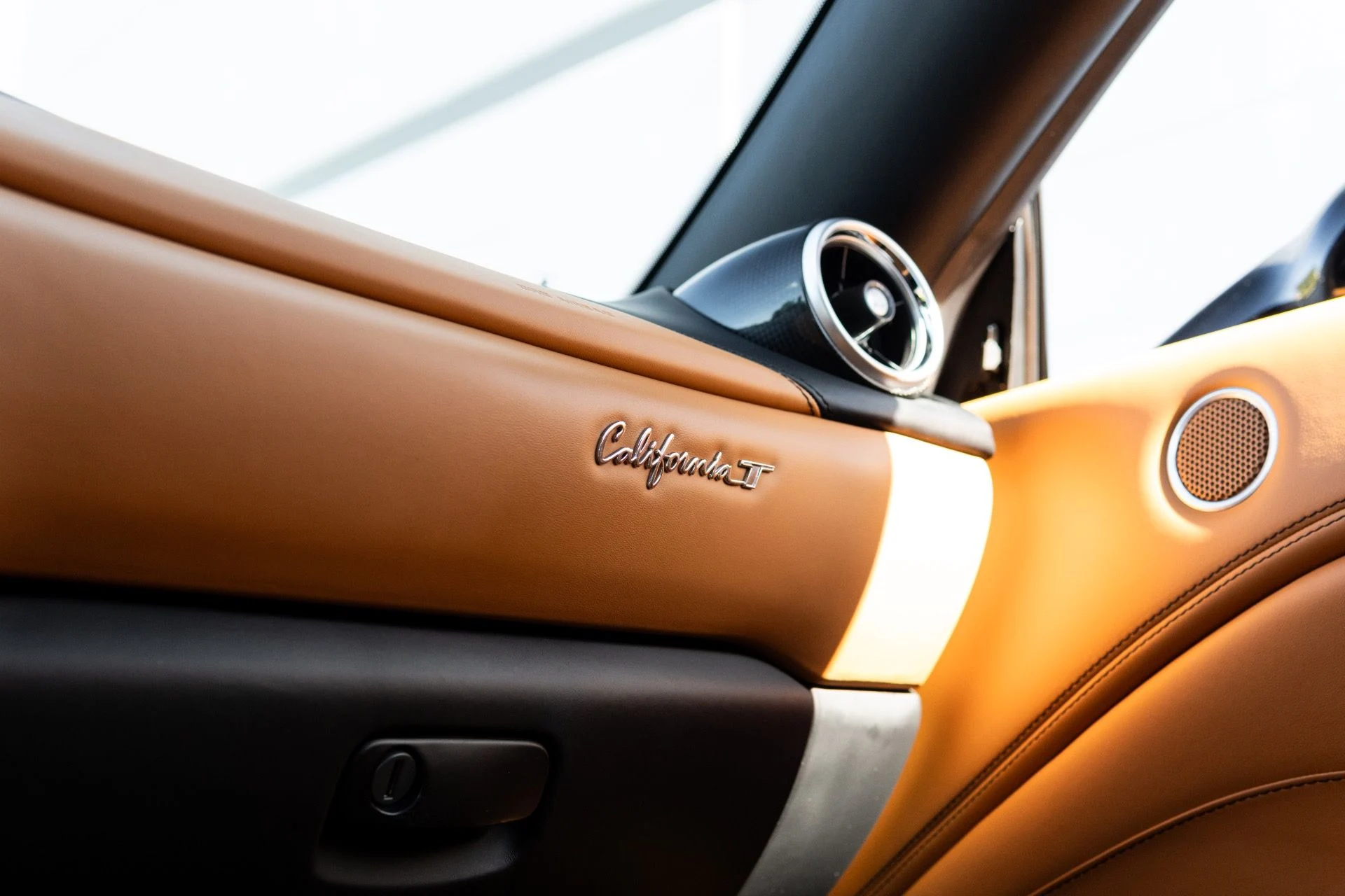 mph042_6732717_Used_2017_Ferrari_California_T_1767065452_c0c5fad208