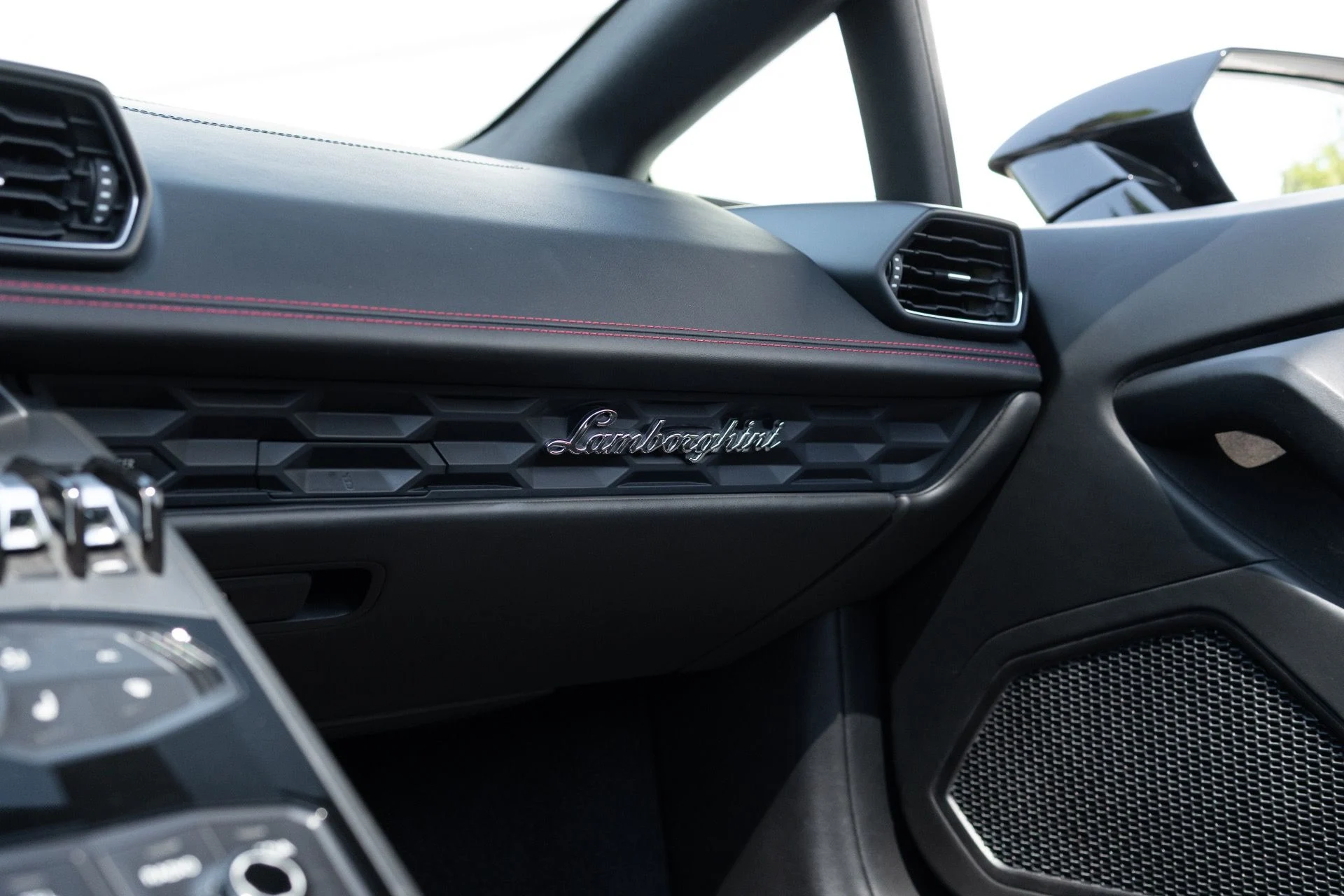 mph042_68410166_Used_2017_Lamborghini_Huracan_LP_610_4_Spyder_1774364077_91789155a7