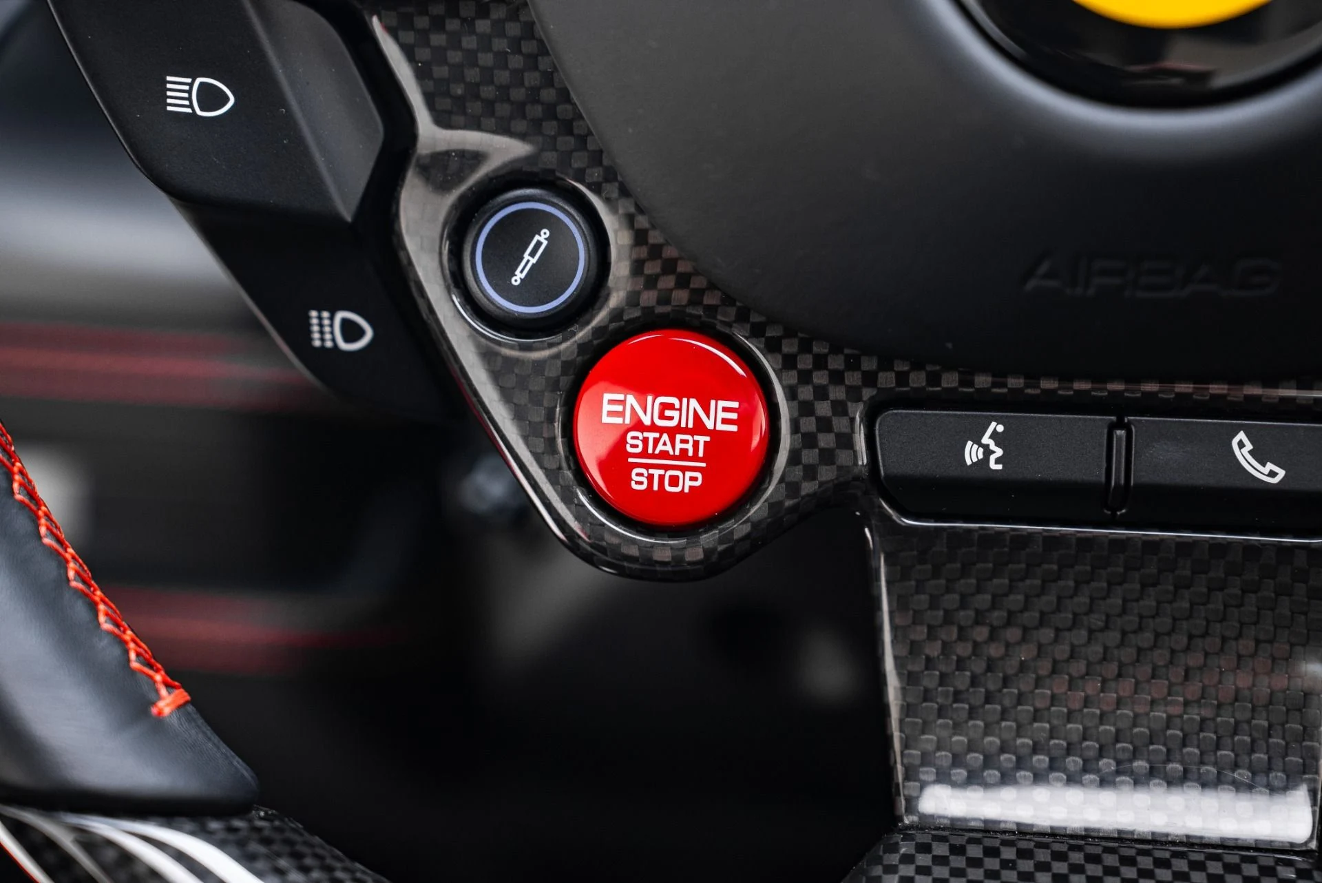 mph042_689702980_Used_2022_Ferrari_F8_Spider_1766089321_87330a8f22