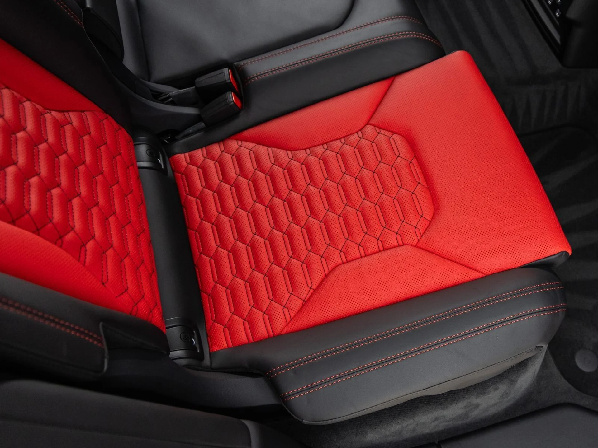 mph042_691166585_43_e2265c6865