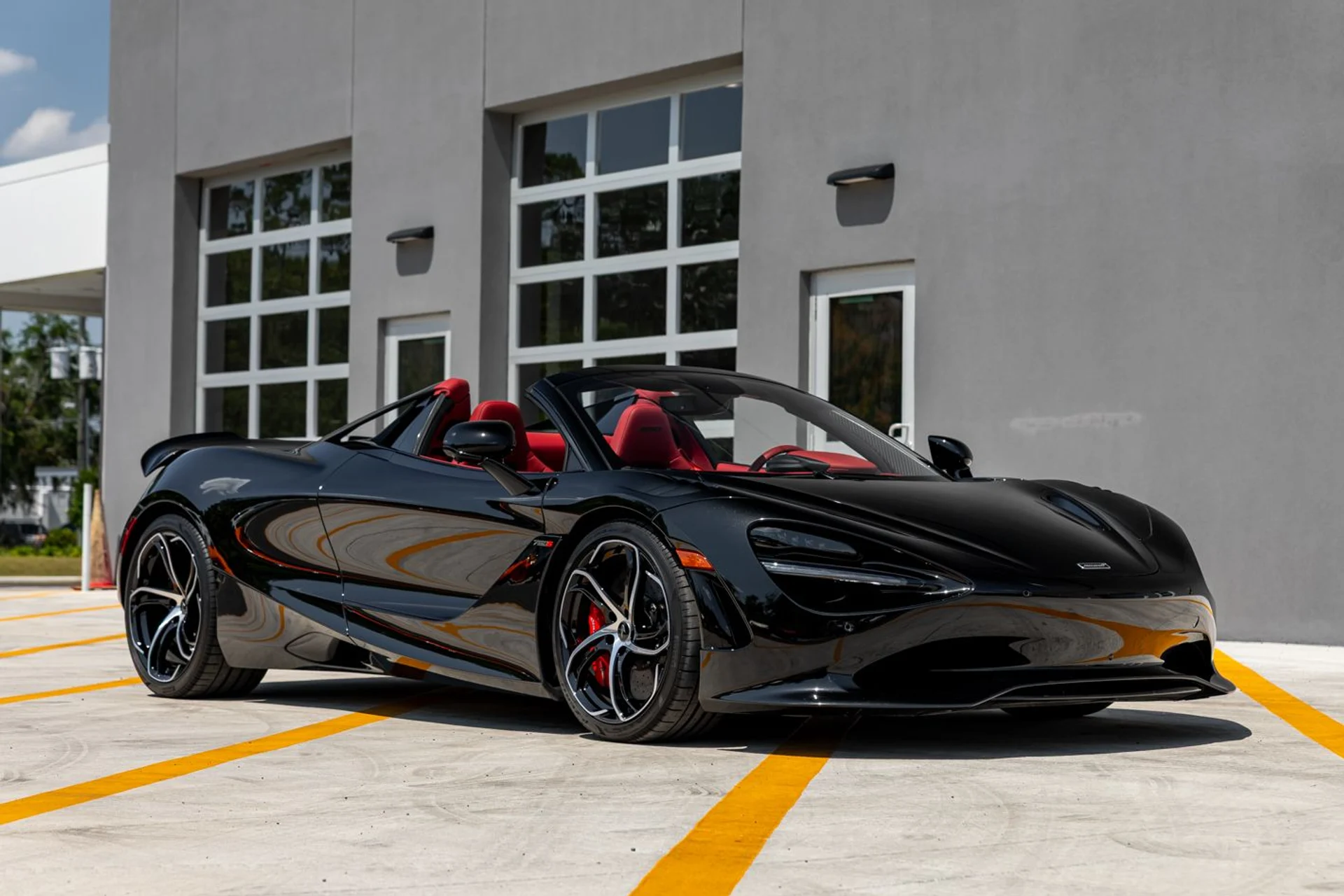 mph042_693702619_550_p44_l_f2fb8b8937