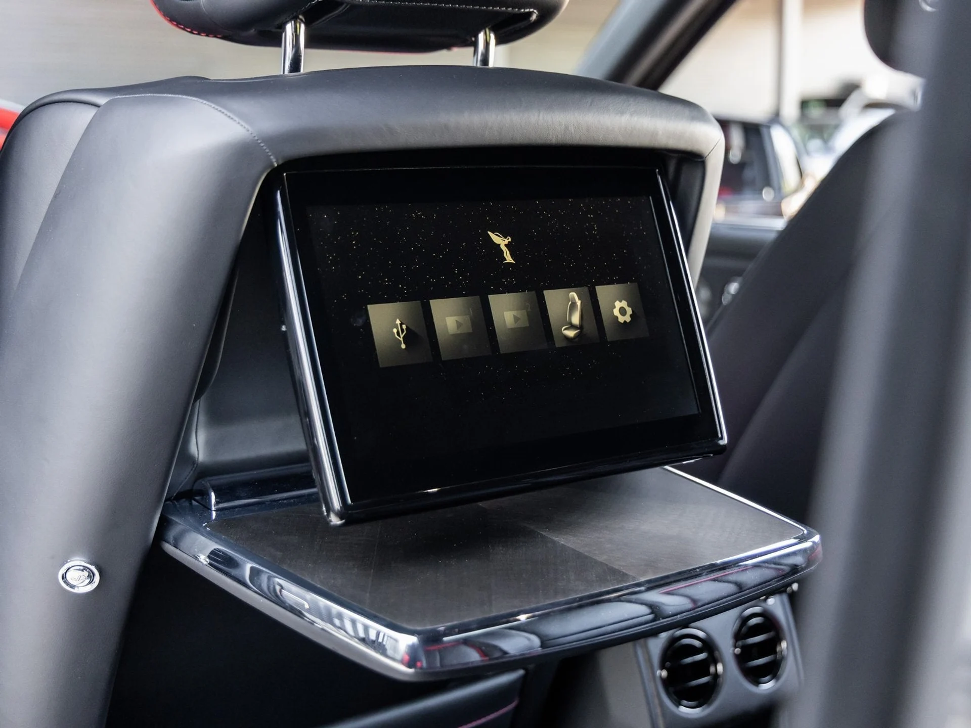 mph042_698029440_43_abc9d14b38