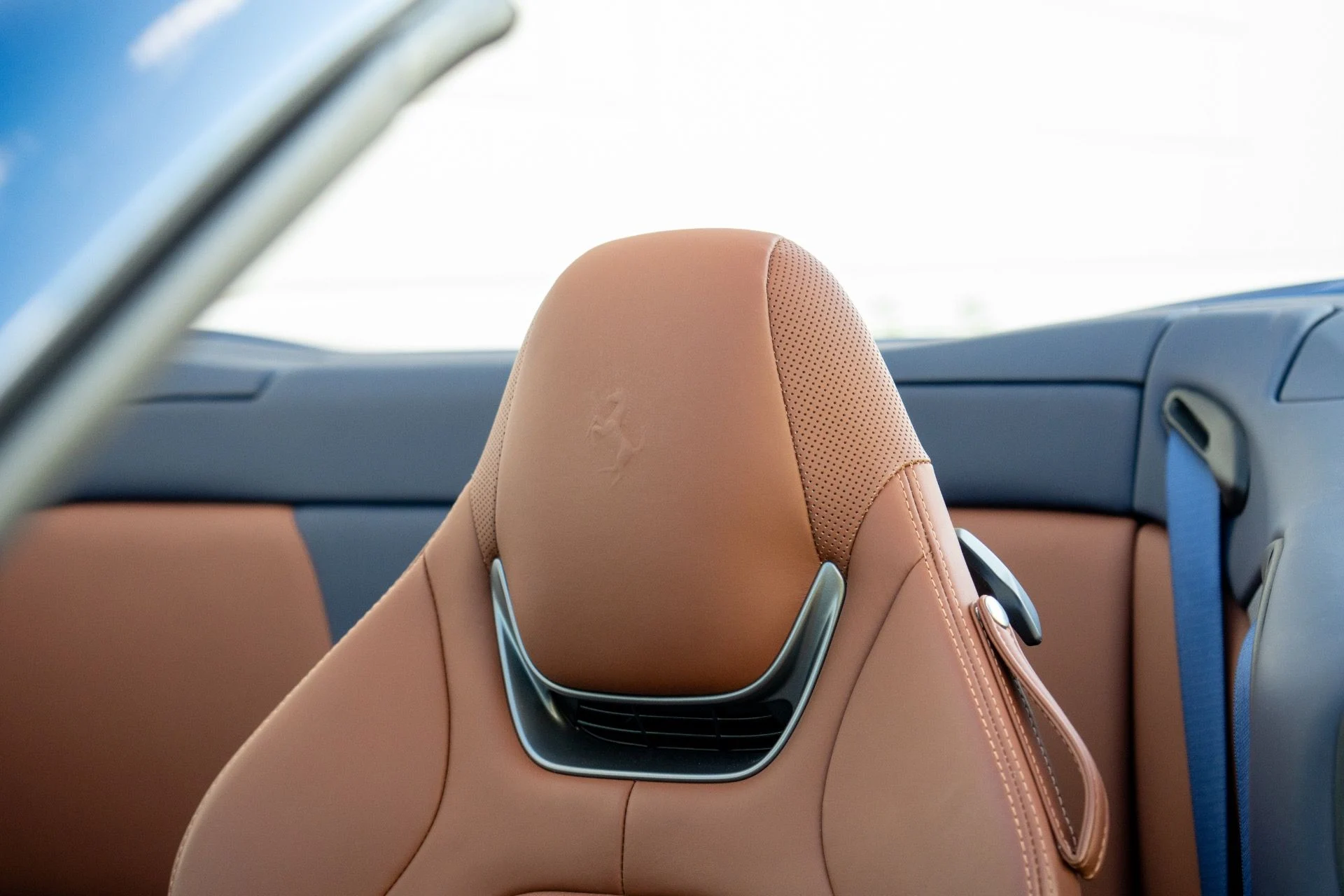 mph042_701129668_Used_2022_Ferrari_Portofino_M_1761343273_36e80e8098