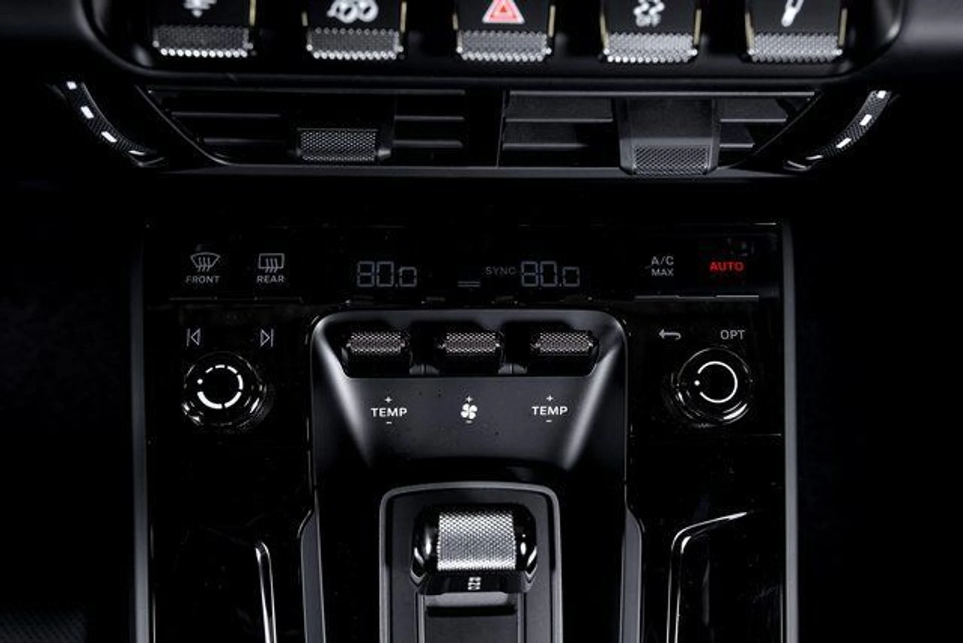 mph042_70377284_59422e49fa8ead60cf37d6ad7fc07694x_fb7dd677ce