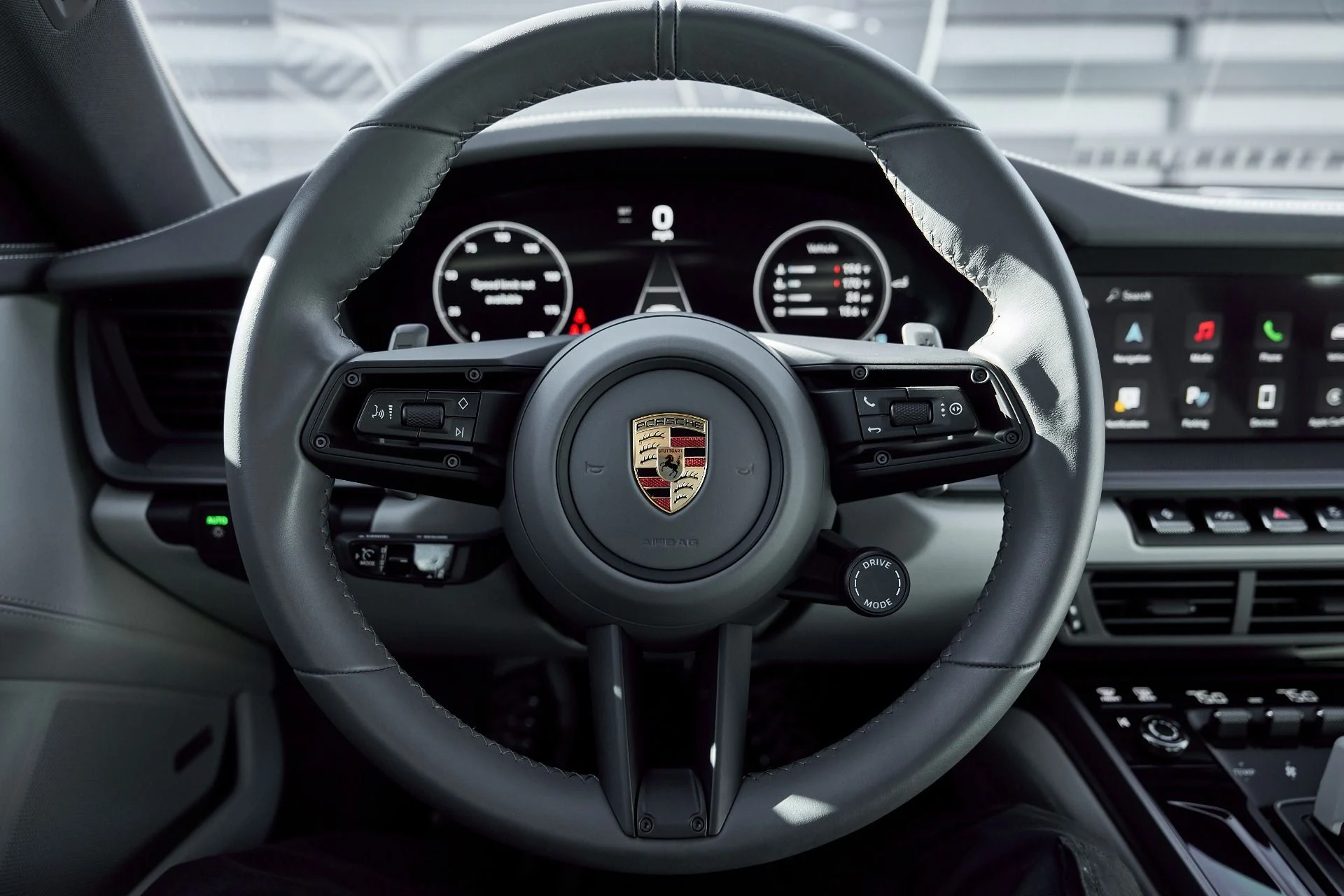 mph042_716362164_Used_2025_Porsche_911_Carrera_1768012376_0e3d8ca135