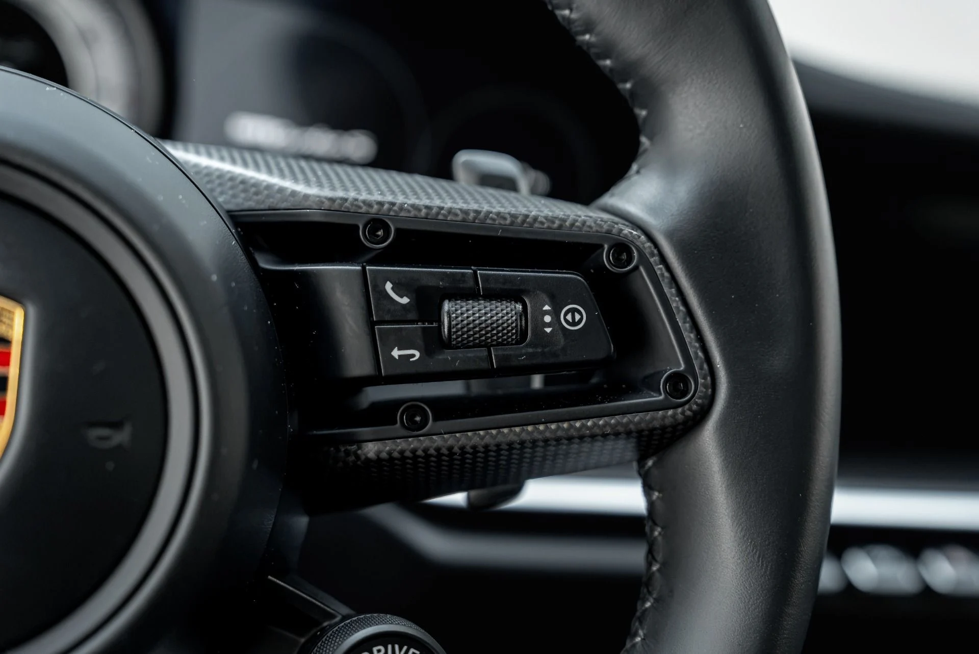 mph042_717487255_Used_2022_Porsche_911_Turbo_S_1788393949_acc0406a44