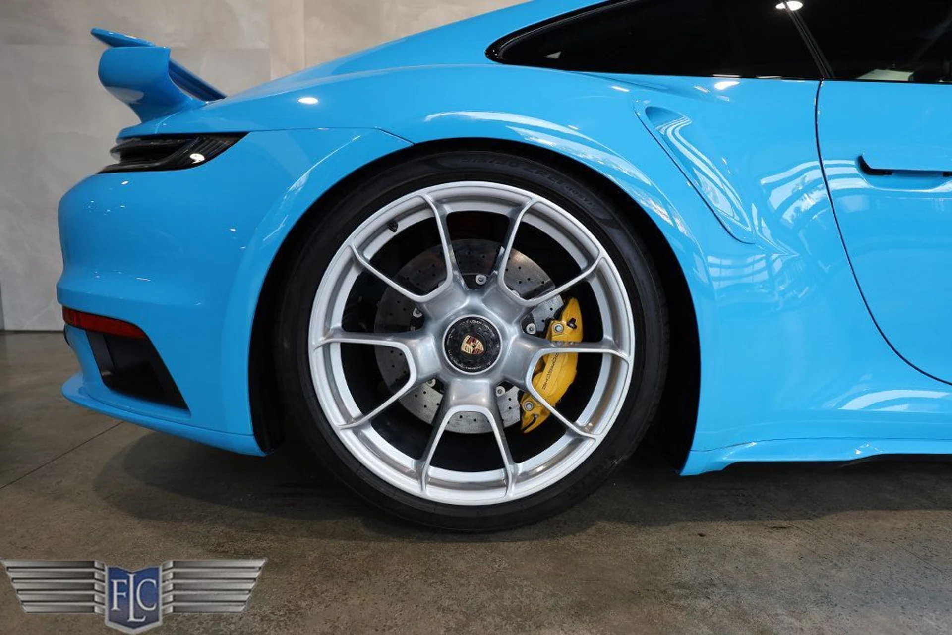 mph042_723863358_used_2022_porsche_911_turboscoupe_9689_23016612_43_1024_d03d918d95