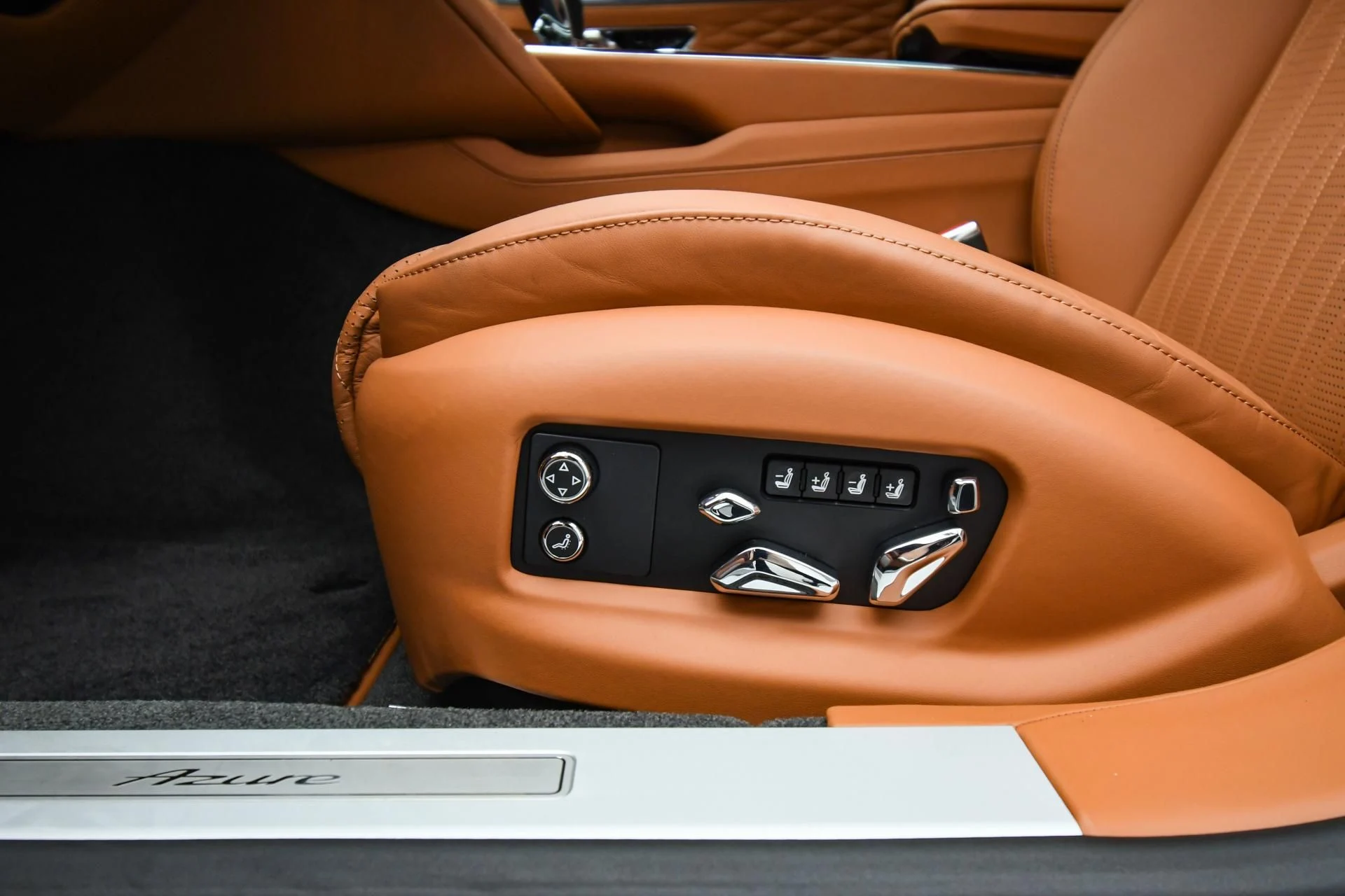 mph042_737589468_Used_2023_Bentley_Flying_Spur_Azure_1755332949_a286f5a1f4