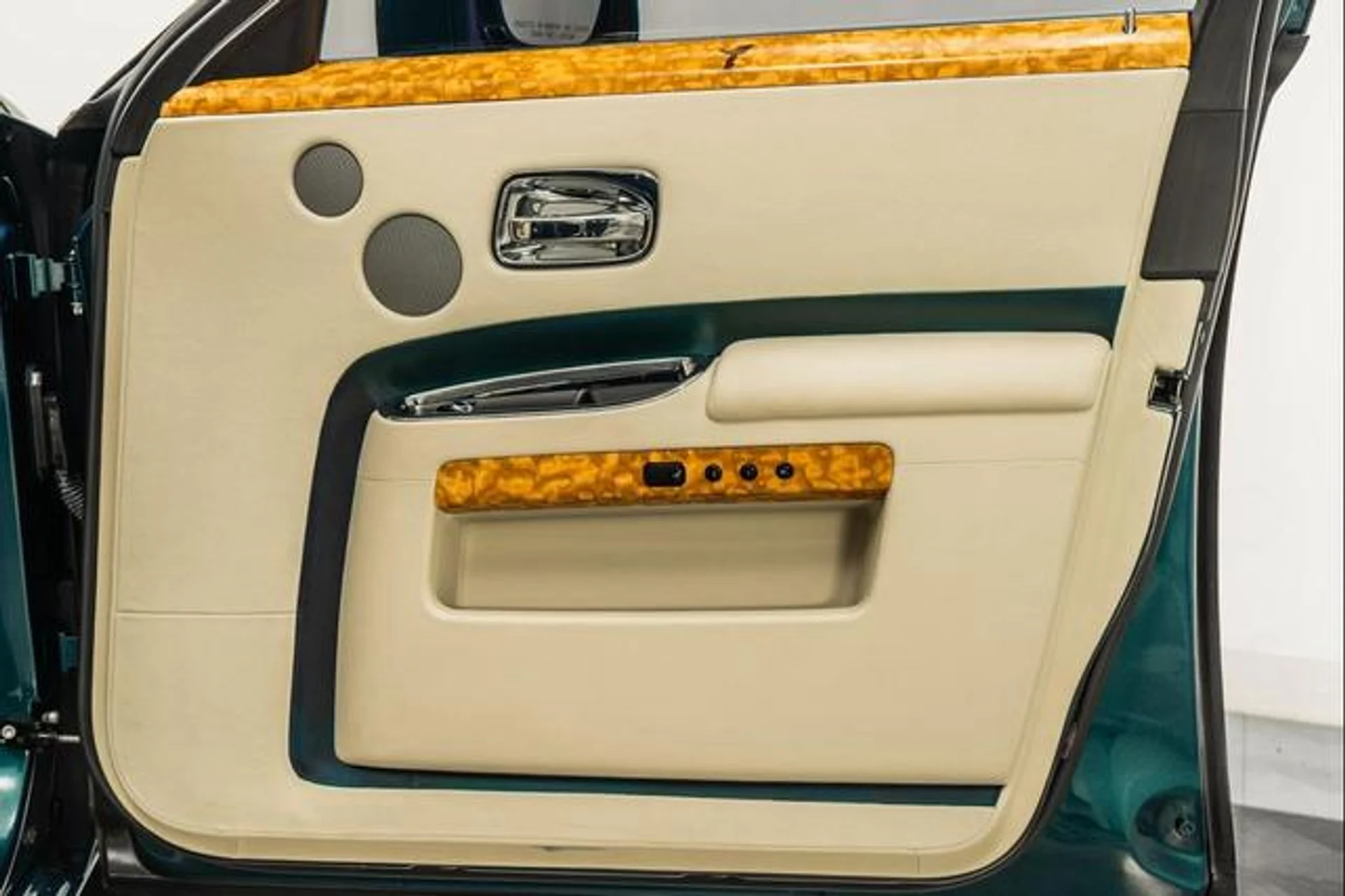 mph042_741626558_Us_U_Ji7_O_Xgmd9_Fdf_Lb6d_ELEIWK_Fw_4b35ad859b