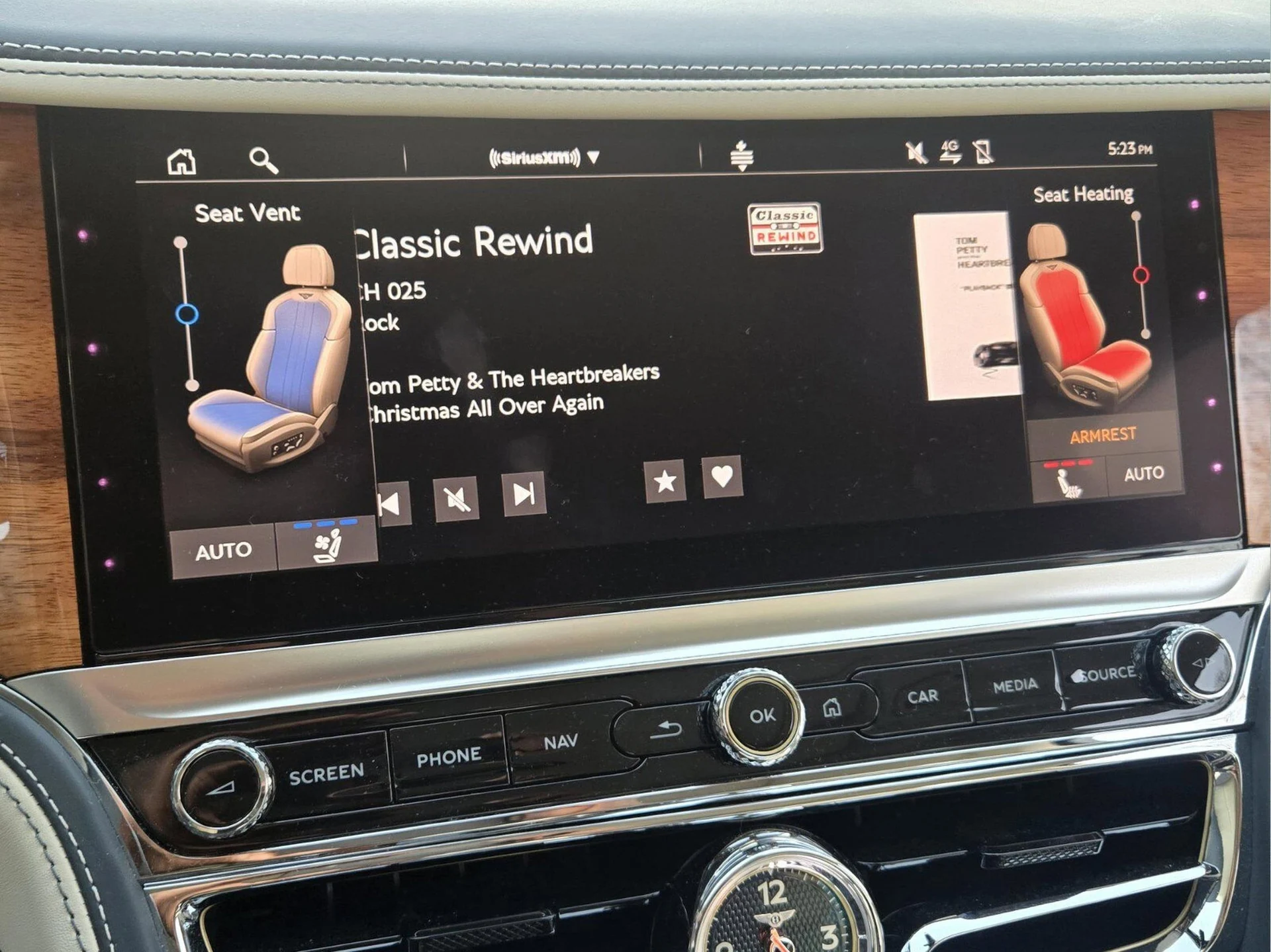 mph042_752663401_be3a684d142c866e57a29310638b0af1x_8d1493cec7