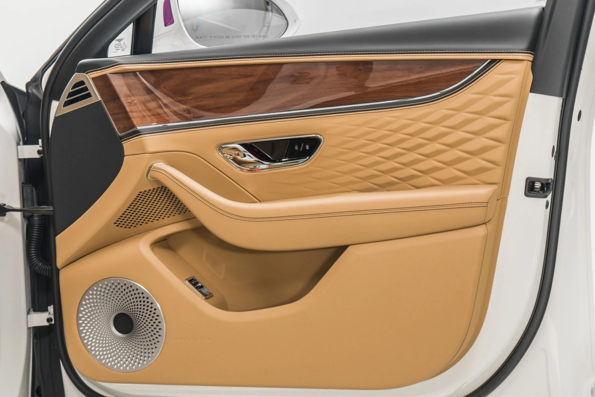 mph042_792236846_Used_2026_Bentley_Flying_Spur_Azure_1772059089_5a93466792