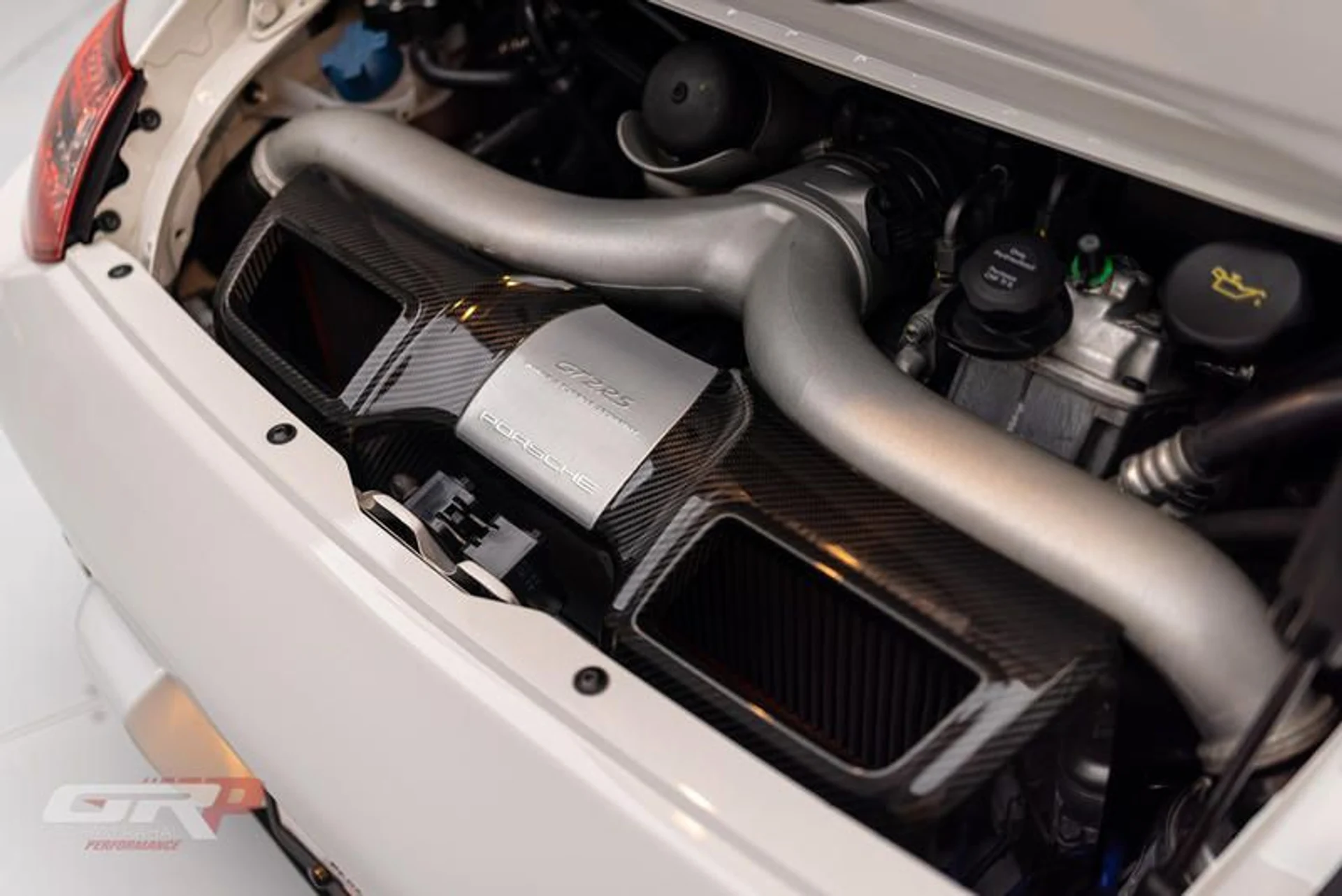 mph042_792361307_40_CDB_6_DF_C330_40_E8_BCEE_70_A27461270_A_940ab13133