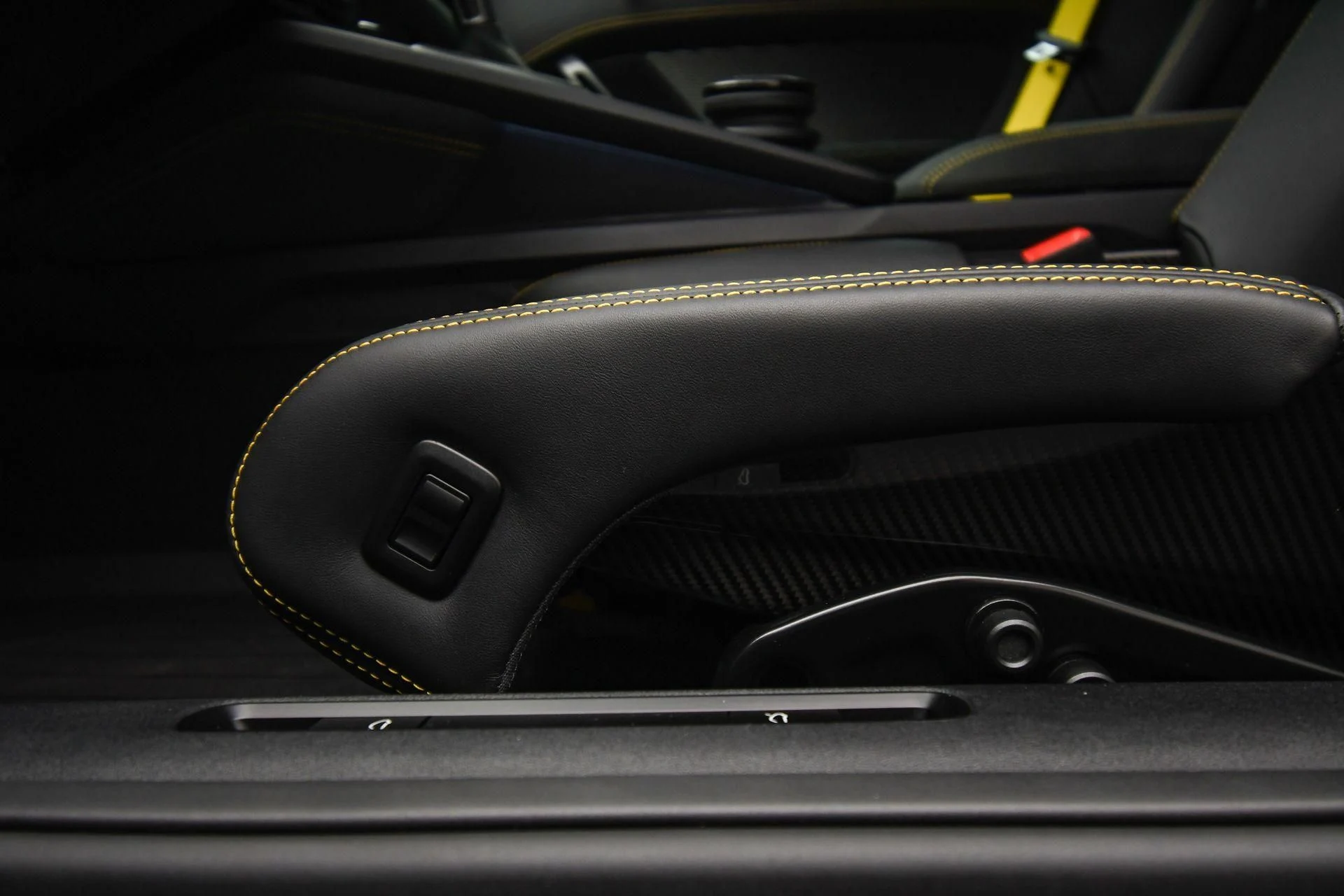 mph042_794865043_Used_2025_Porsche_911_GT_3_RS_1757454250_d2dc5c9107