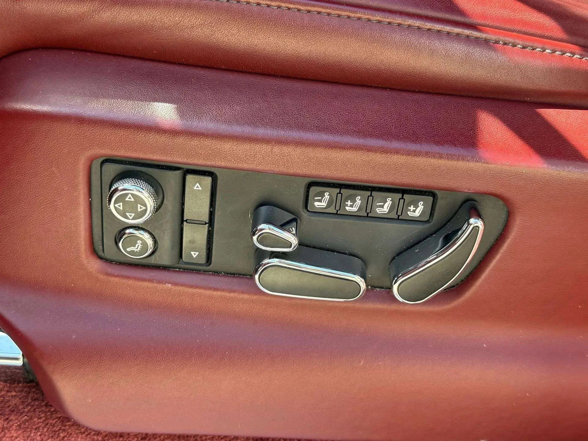 mph042_798616388_1706daa679fc4230a46b33459fe11de7_33083e5db7