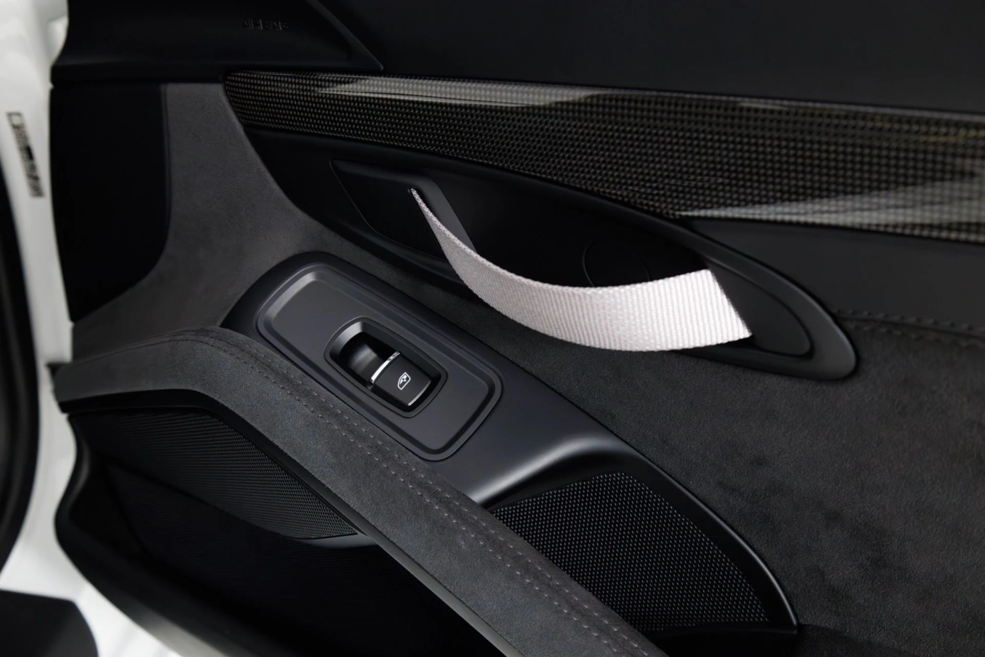 mph042_814495369_Used_2016_Porsche_911_GT_3_RS_1775150687_55ee4f143b