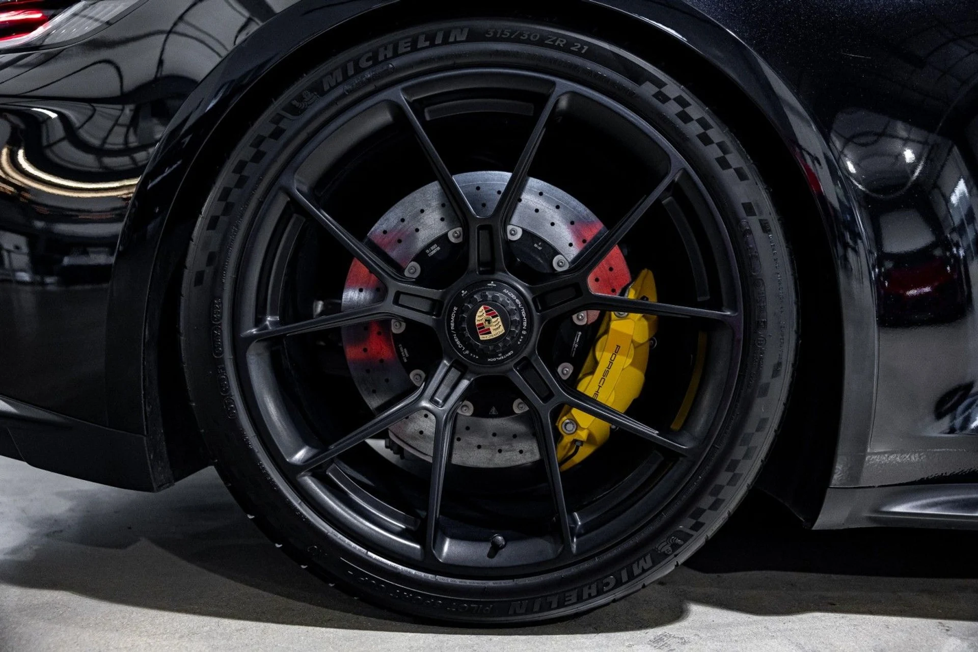 mph042_832077215_Pw_74f079d11e