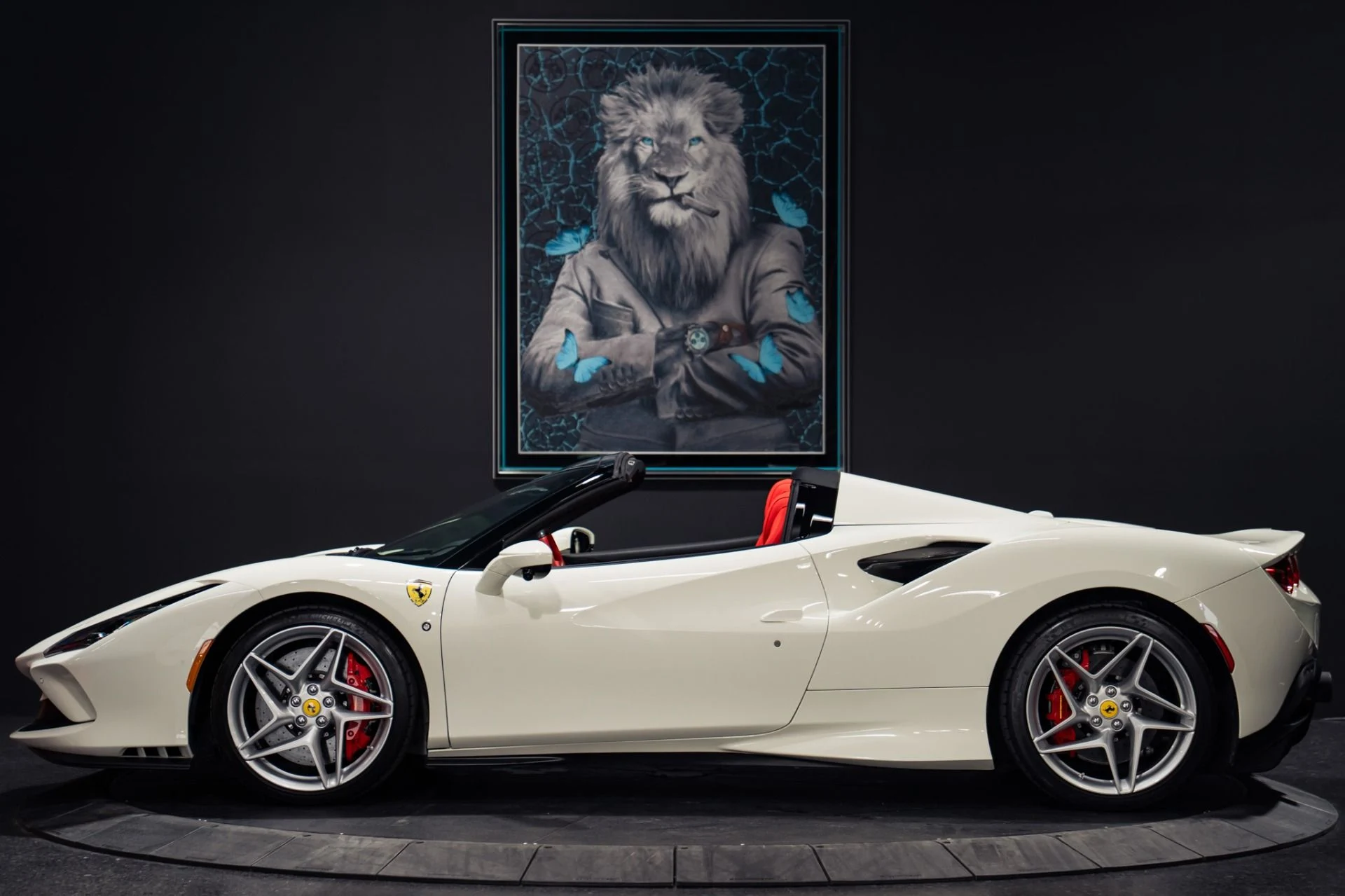 mph042_835105581_Used_2023_Ferrari_F8_Spider_Passenger_Display_Front_Lift_1786468942_5c9eb42281