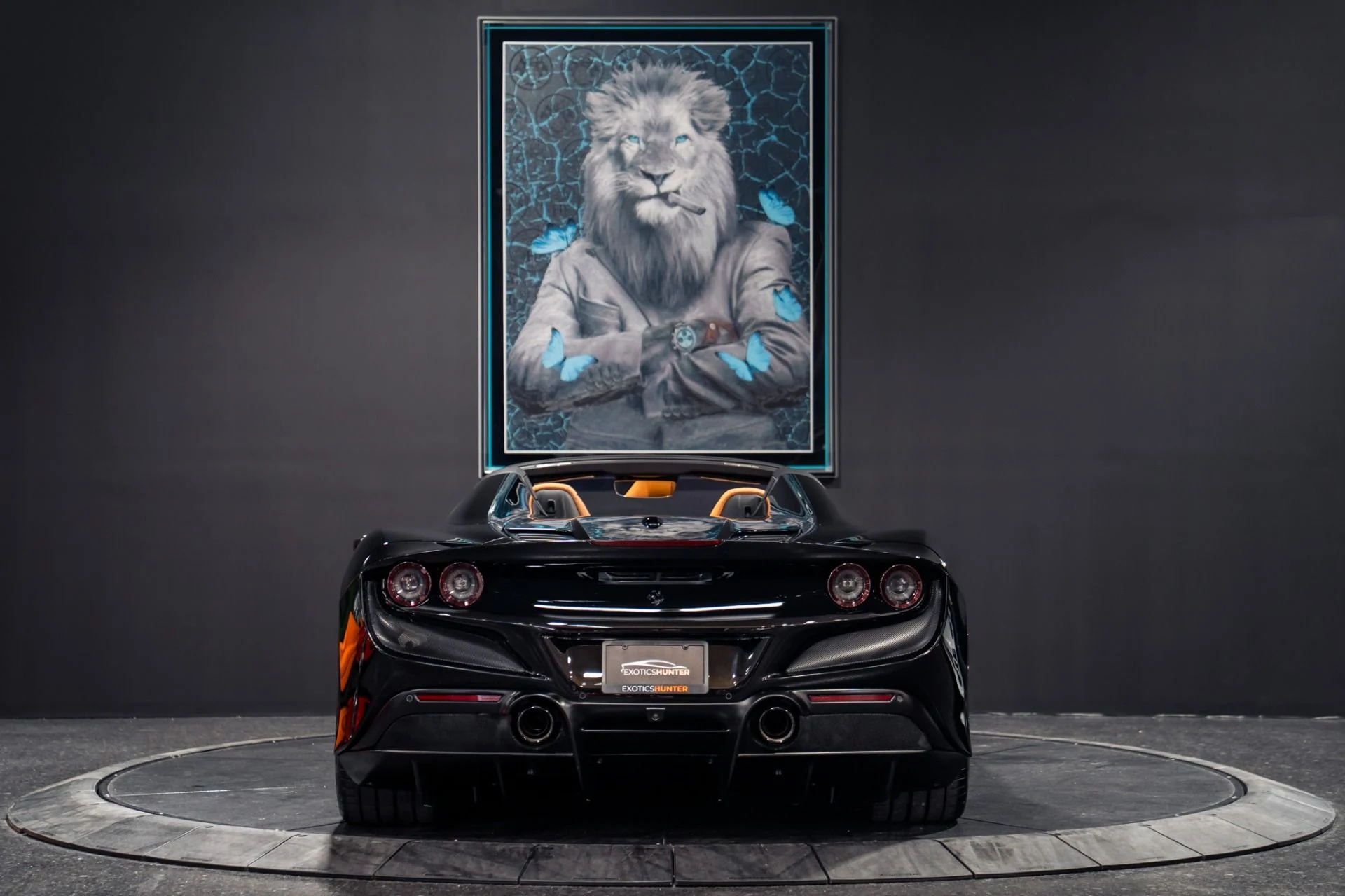 mph042_838191448_Used_2022_Ferrari_F8_Spider_Full_Carbon_Interior_1786195652_b25836bdde