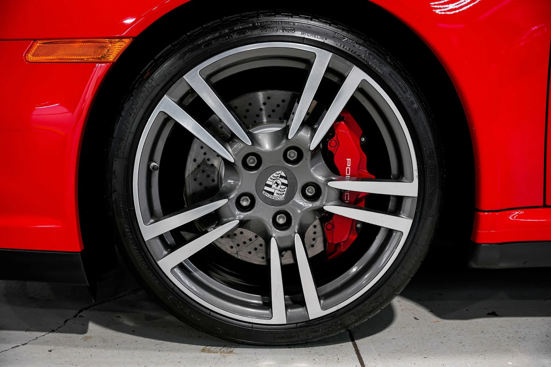 mph042_841939420_795a55f90feb96f39cffa1f9898f4733x_194b5c5e55