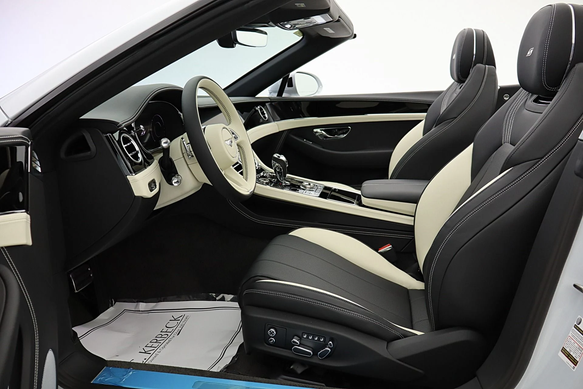 mph042_843547474_New_2026_Bentley_Continental_GTC_S_1aed506f2d