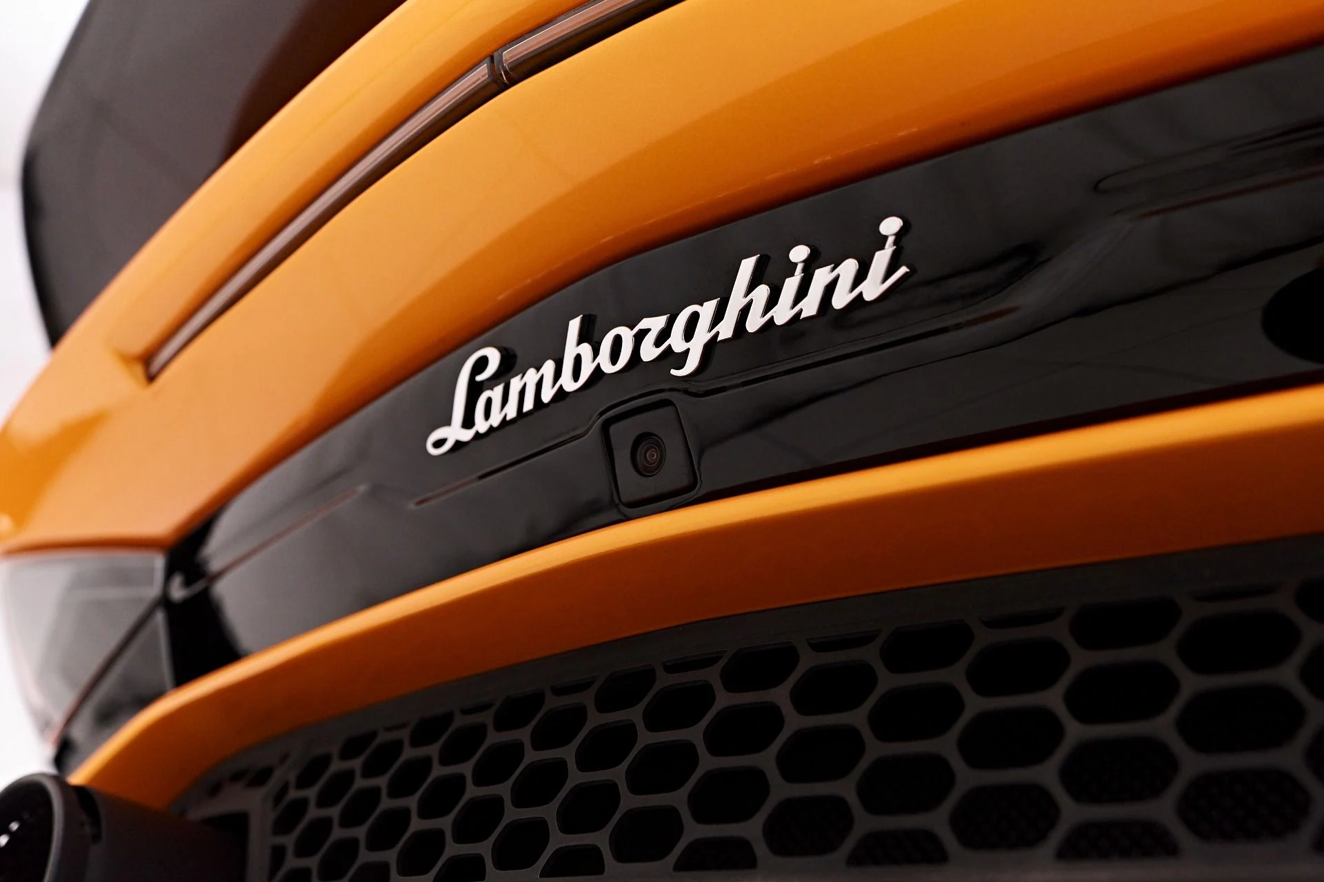 mph042_847377126_Used_2021_Lamborghini_Aventador_SVJ_Base_1755224573_a6c03f33e0