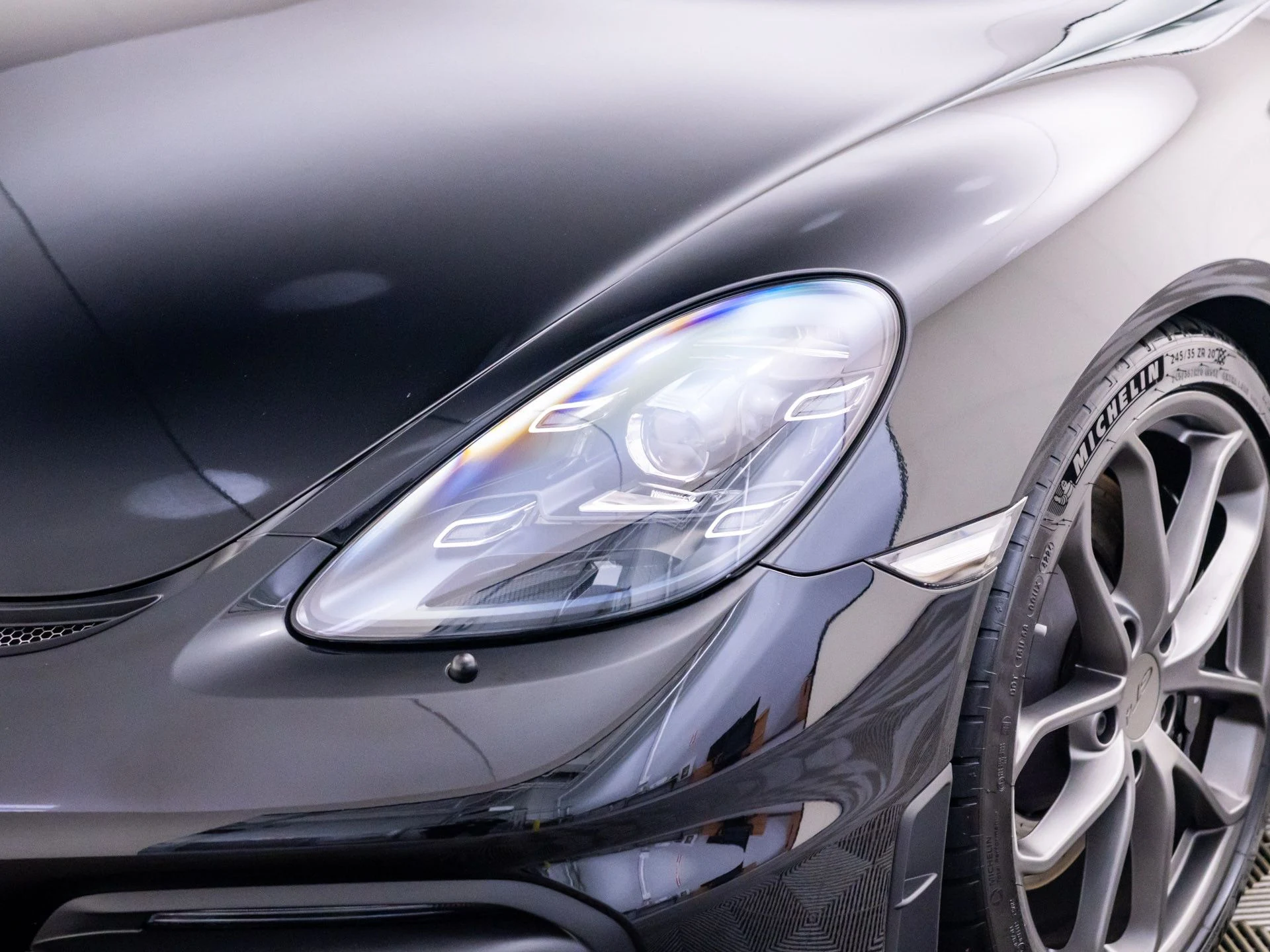 mph042_850011861_3d14c2bc465c323be8051f2e56b6aeaex_d3105080c8