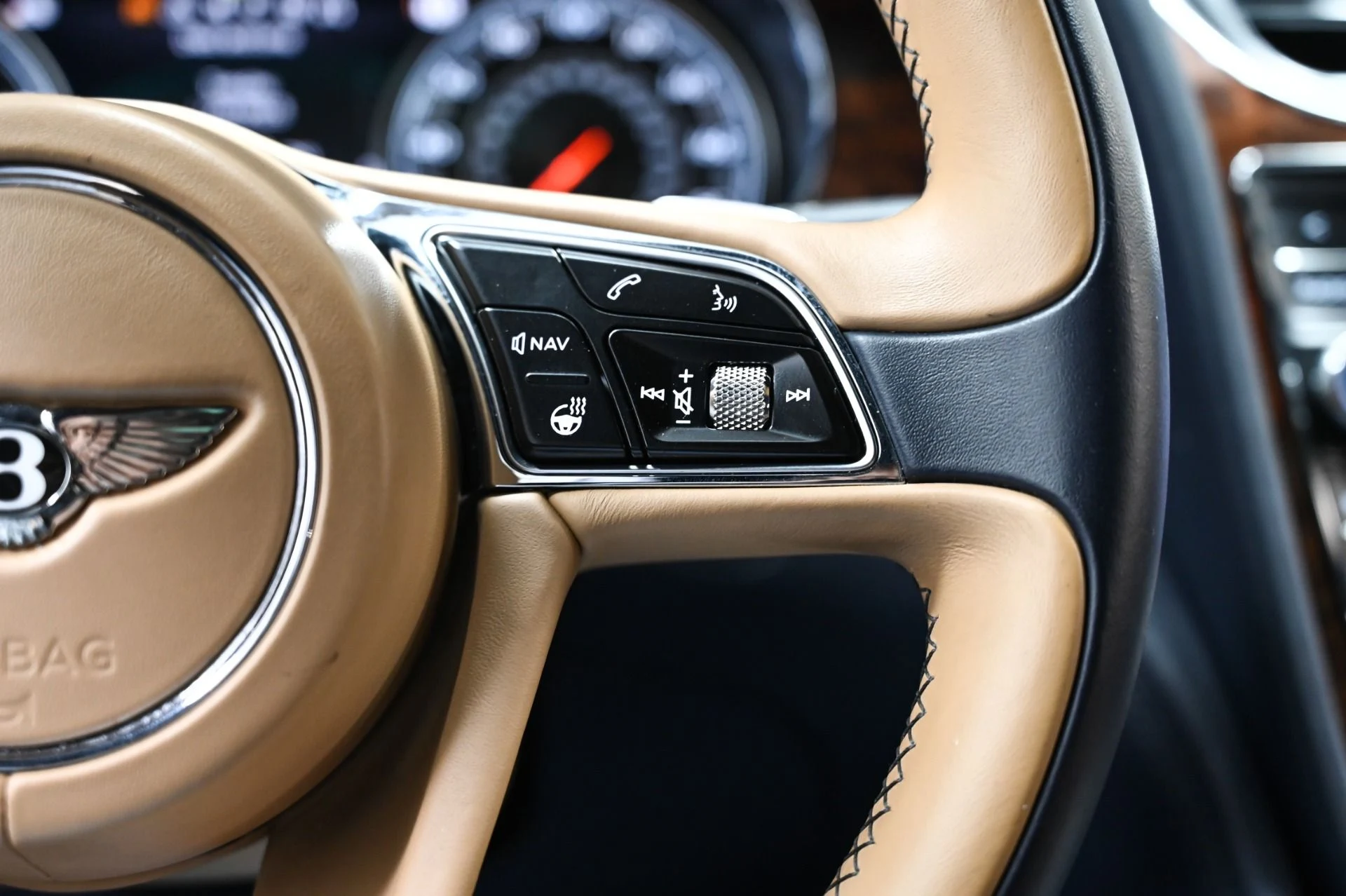 mph042_857410276_Used_2018_Bentley_Bentayga_W12_1749249697_0908b1dcac