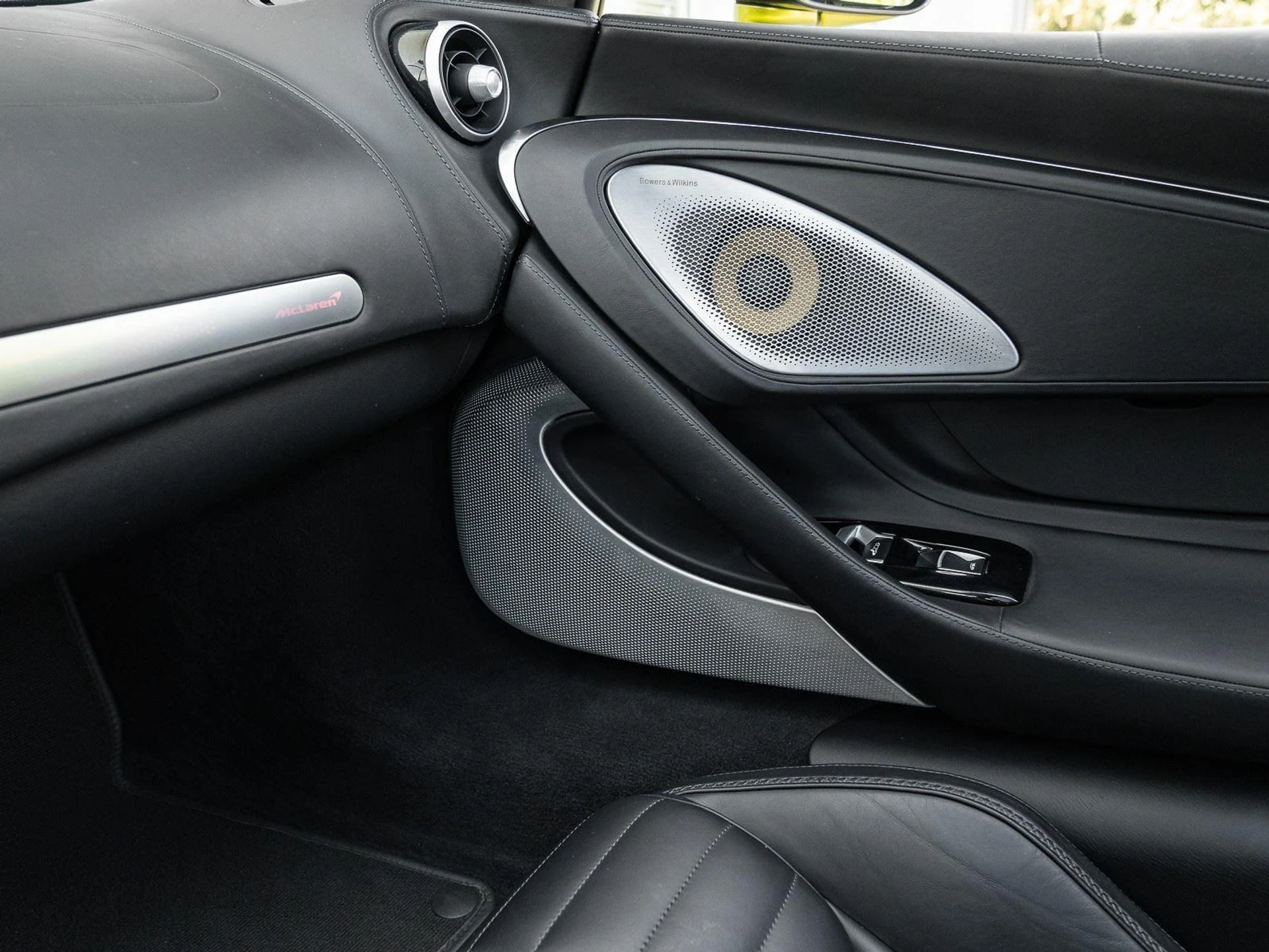 mph042_862269950_Used_2025_Mc_Laren_GTS_Tech_Lux_1773864506_df0d2c313e