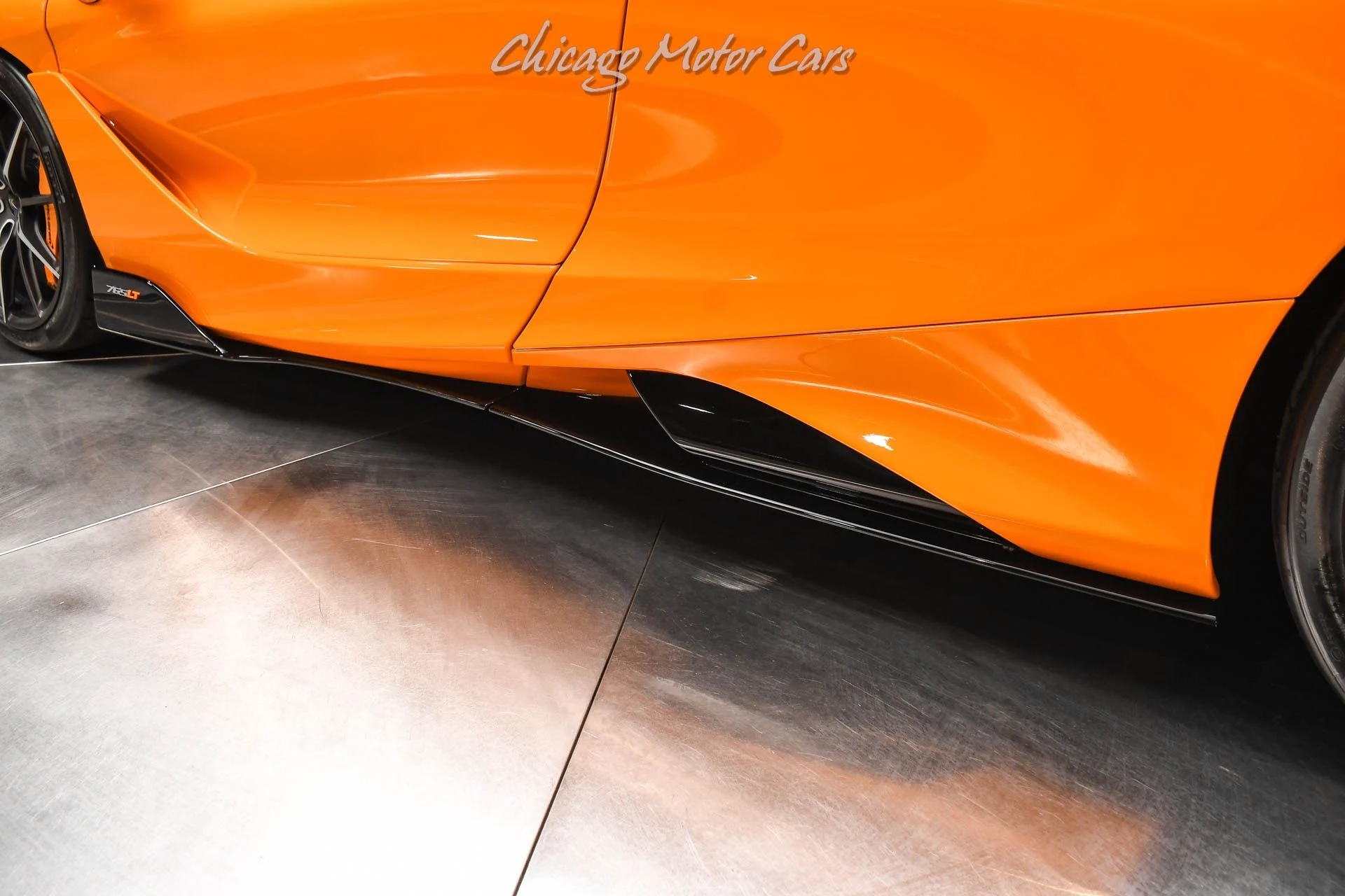 mph042_869323704_9361_p43_l_99567df7dd