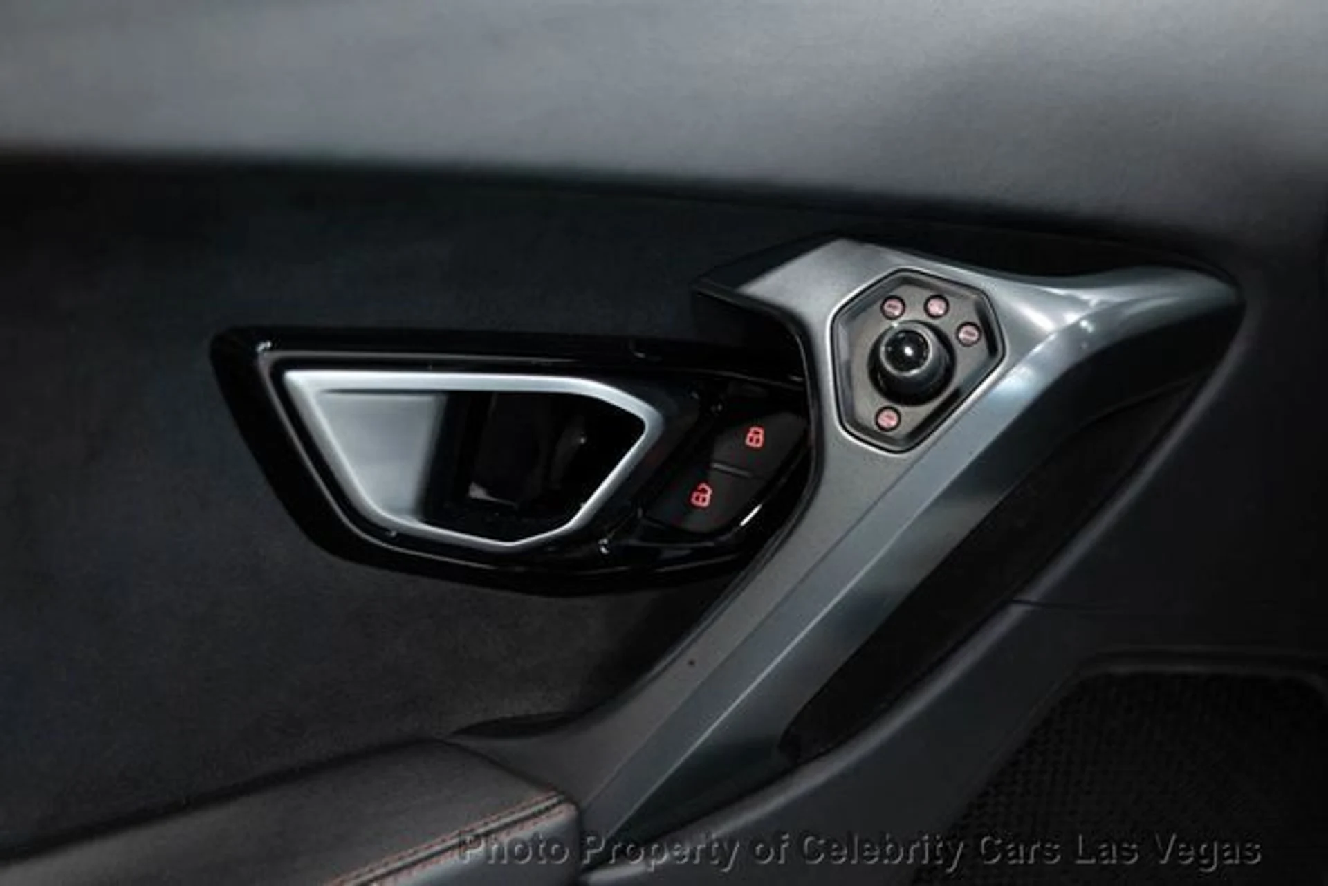 mph042_871465124_used_2019_lamborghini_huracan_lp5802_9707_22868387_47_640_efdbc8734b