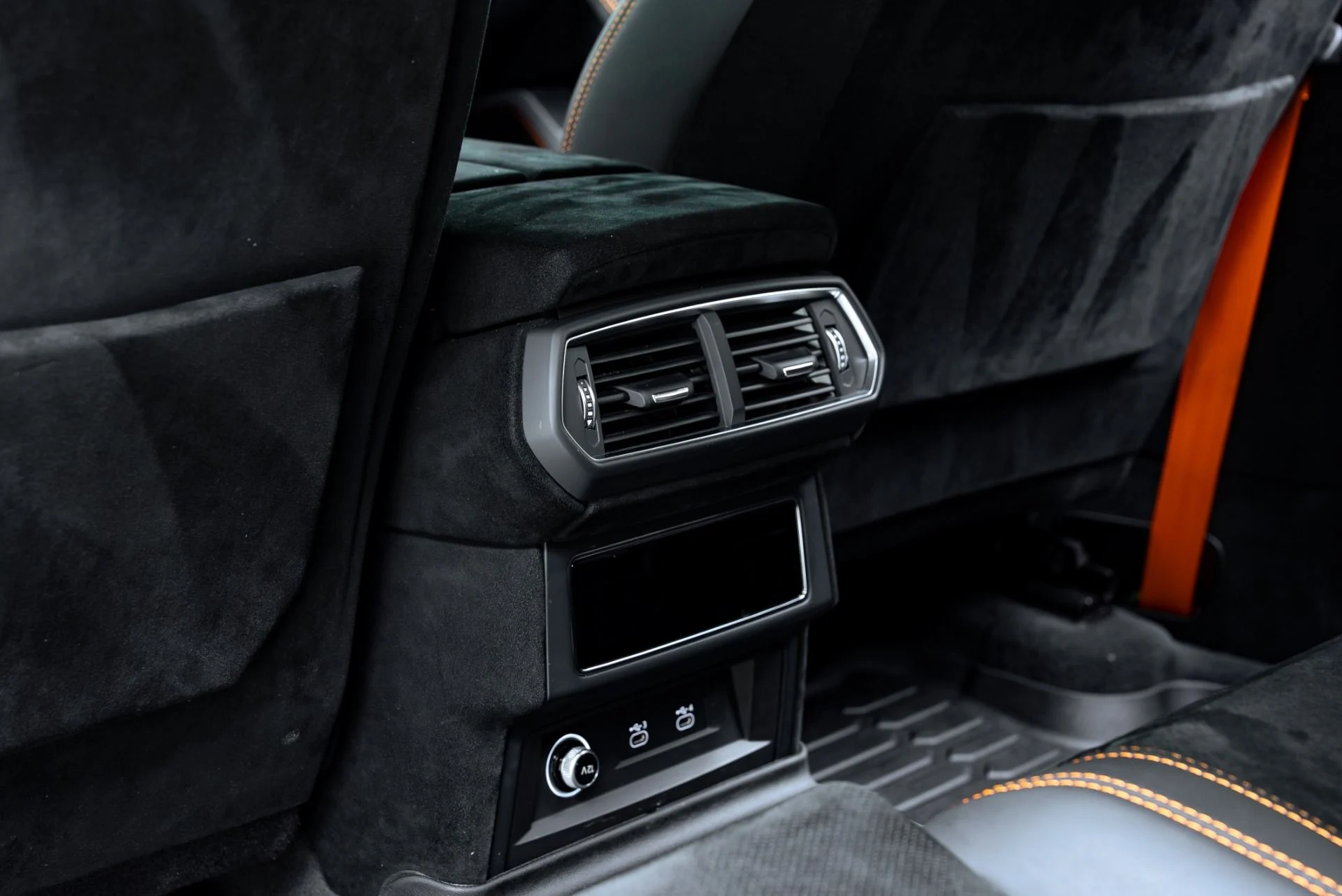 mph042_876406707_Used_2023_Lamborghini_Urus_Performante_1776977972_ebd4a7fc57