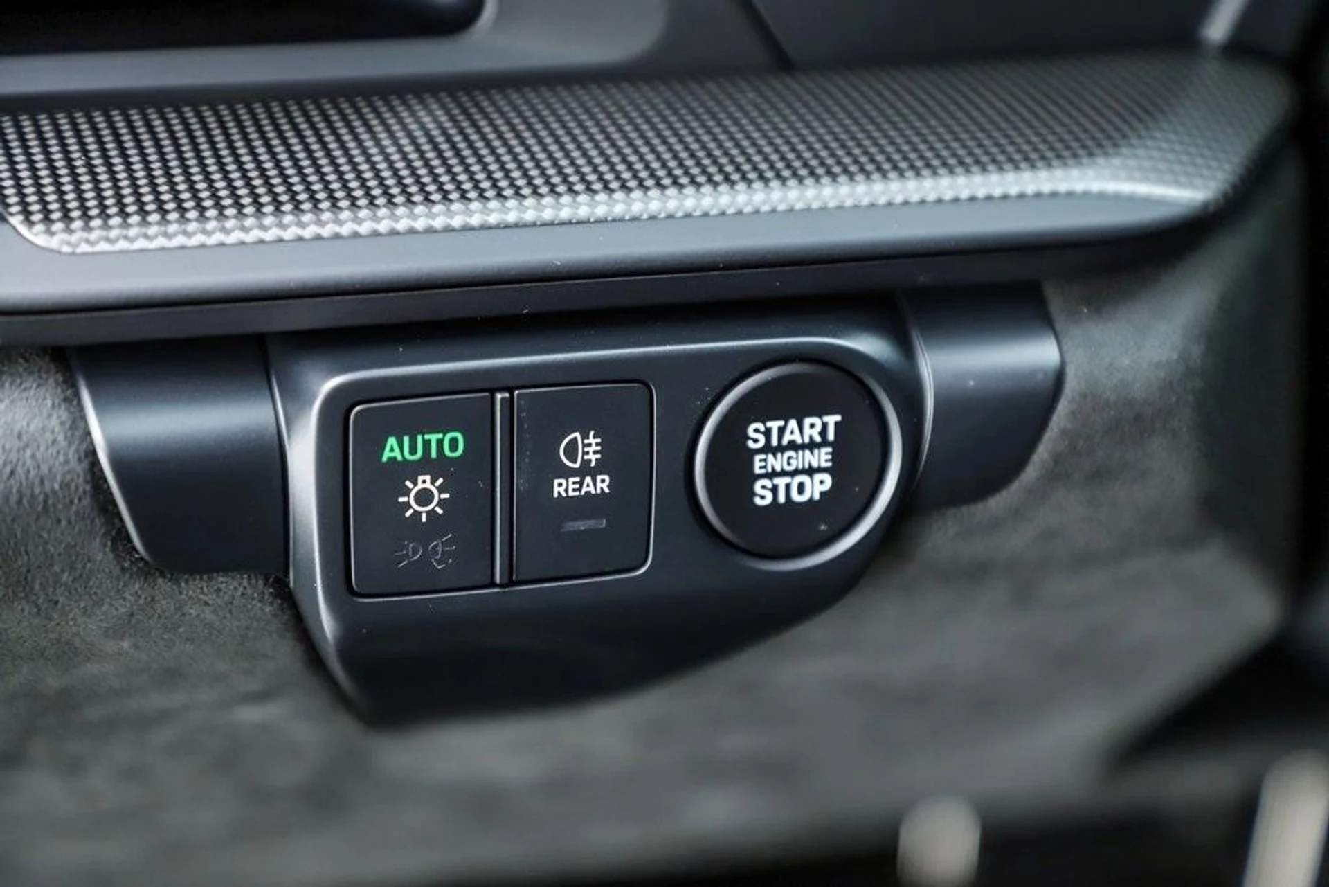 mph042_877129792_osx9r_Gp_Elv0b_MZ_081v_IZ_Dexzts_cfb9016fa4