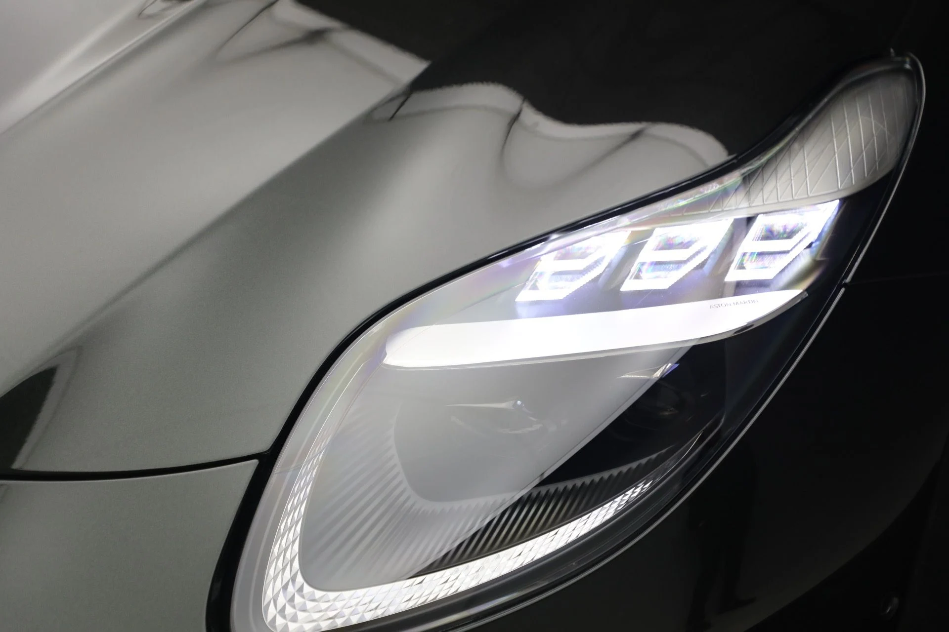 mph042_879496333_New_2026_Aston_Martin_DB_12_Volante_1767705698_edb8464f85