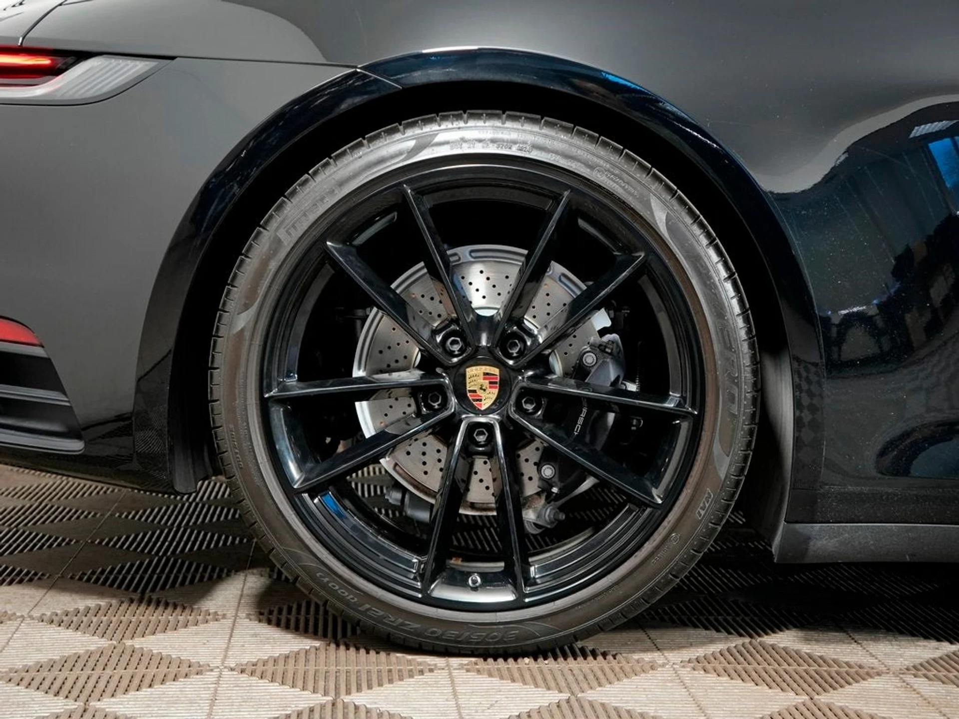 mph042_879724190_43_6b8ec575f8