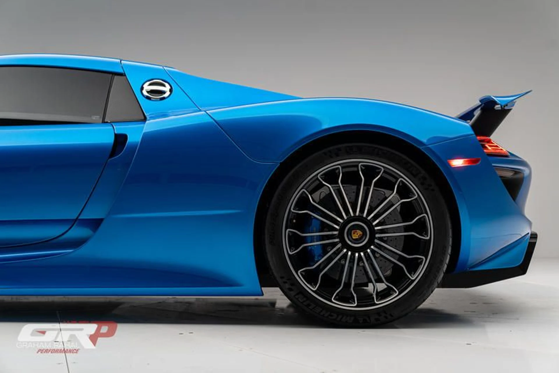 mph042_882730739_DE_1_C6_ADB_EFC_6_41_C9_88_F6_BF_1_FDA_9_F3_BCD_a9b85e220e