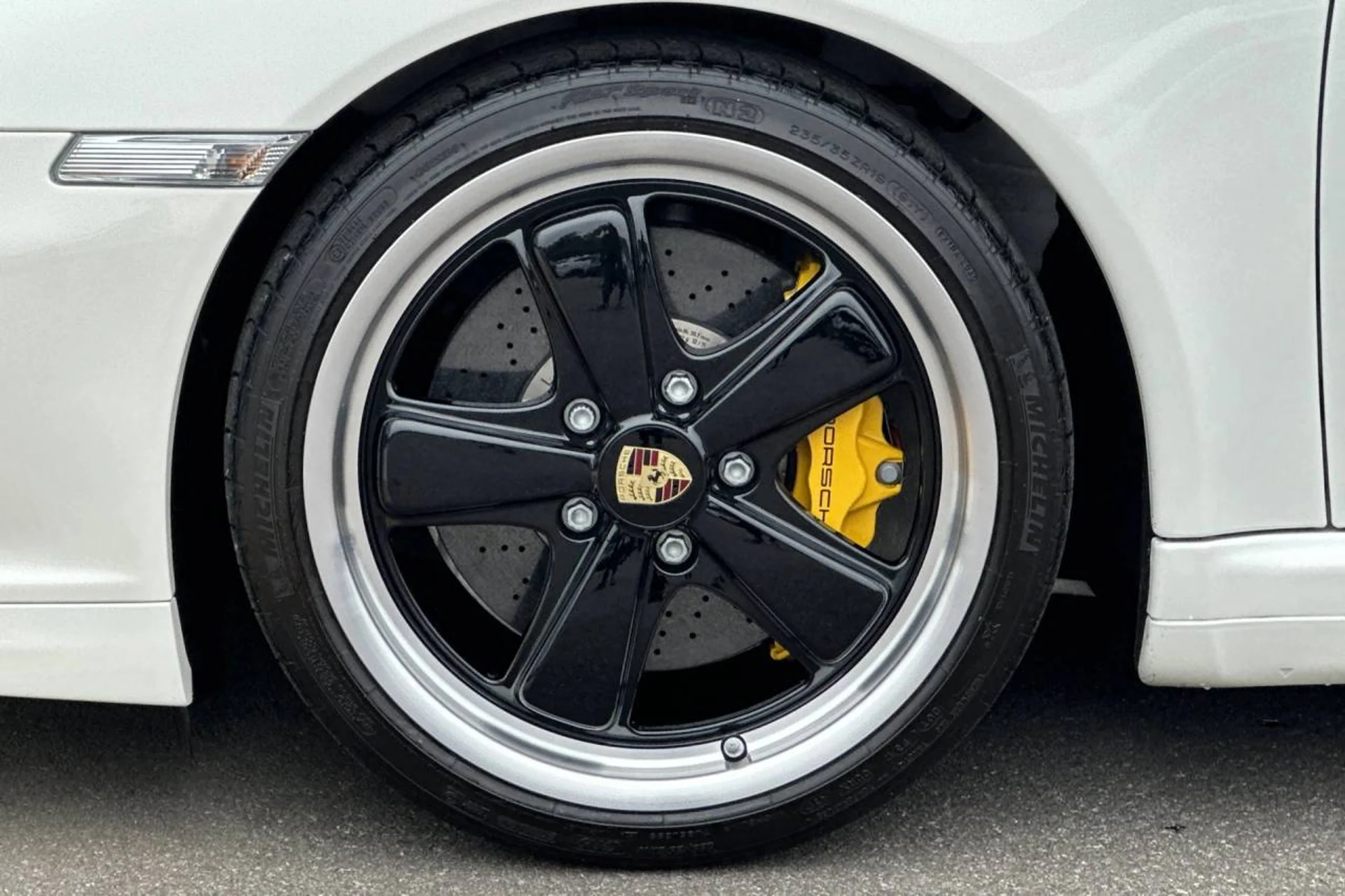 mph042_886189209_1280_e8b3f033e1