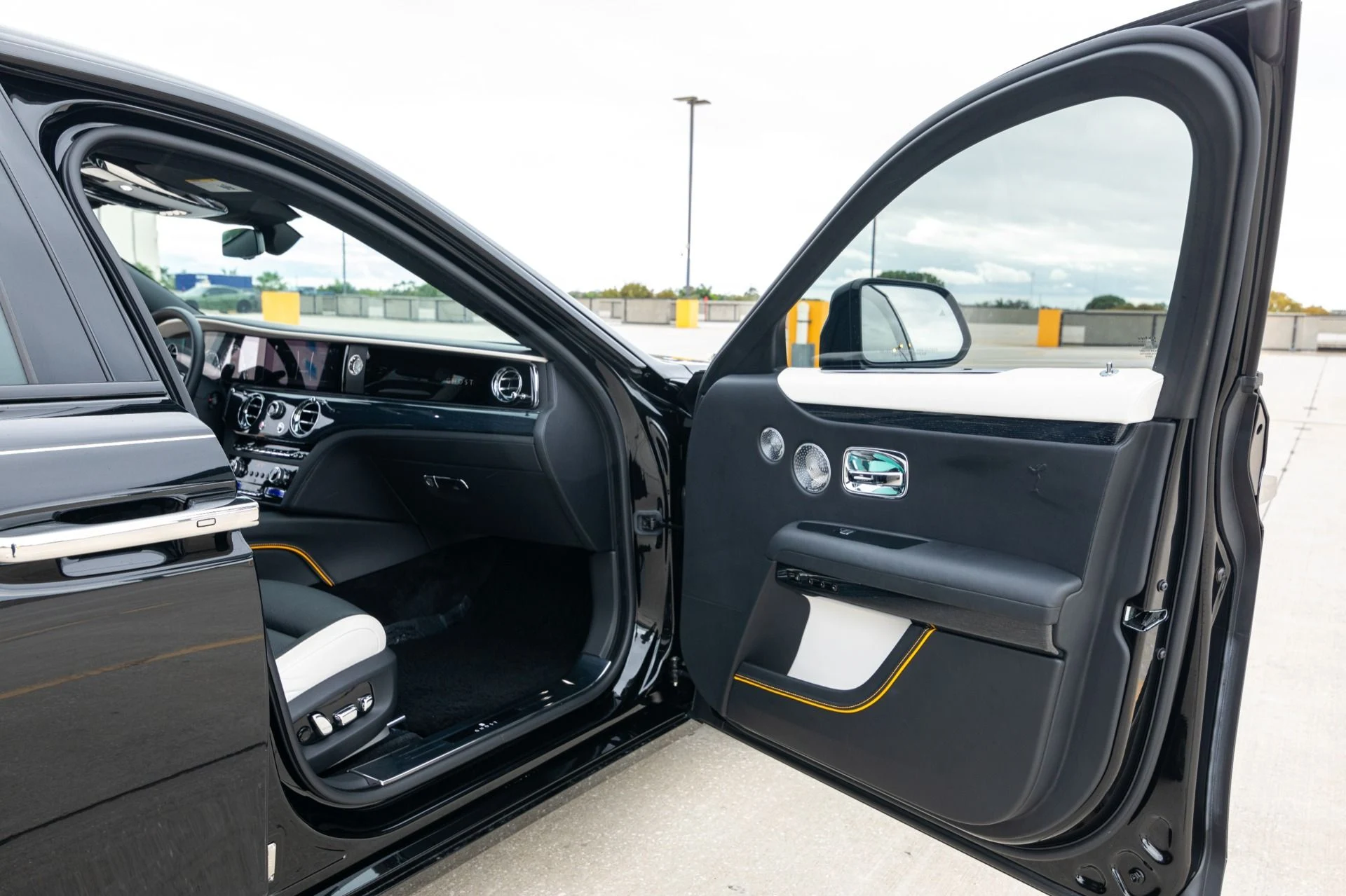 mph042_900825462_Used_2021_Rolls_Royce_Ghost_EWB_1768869200_c6b9354344