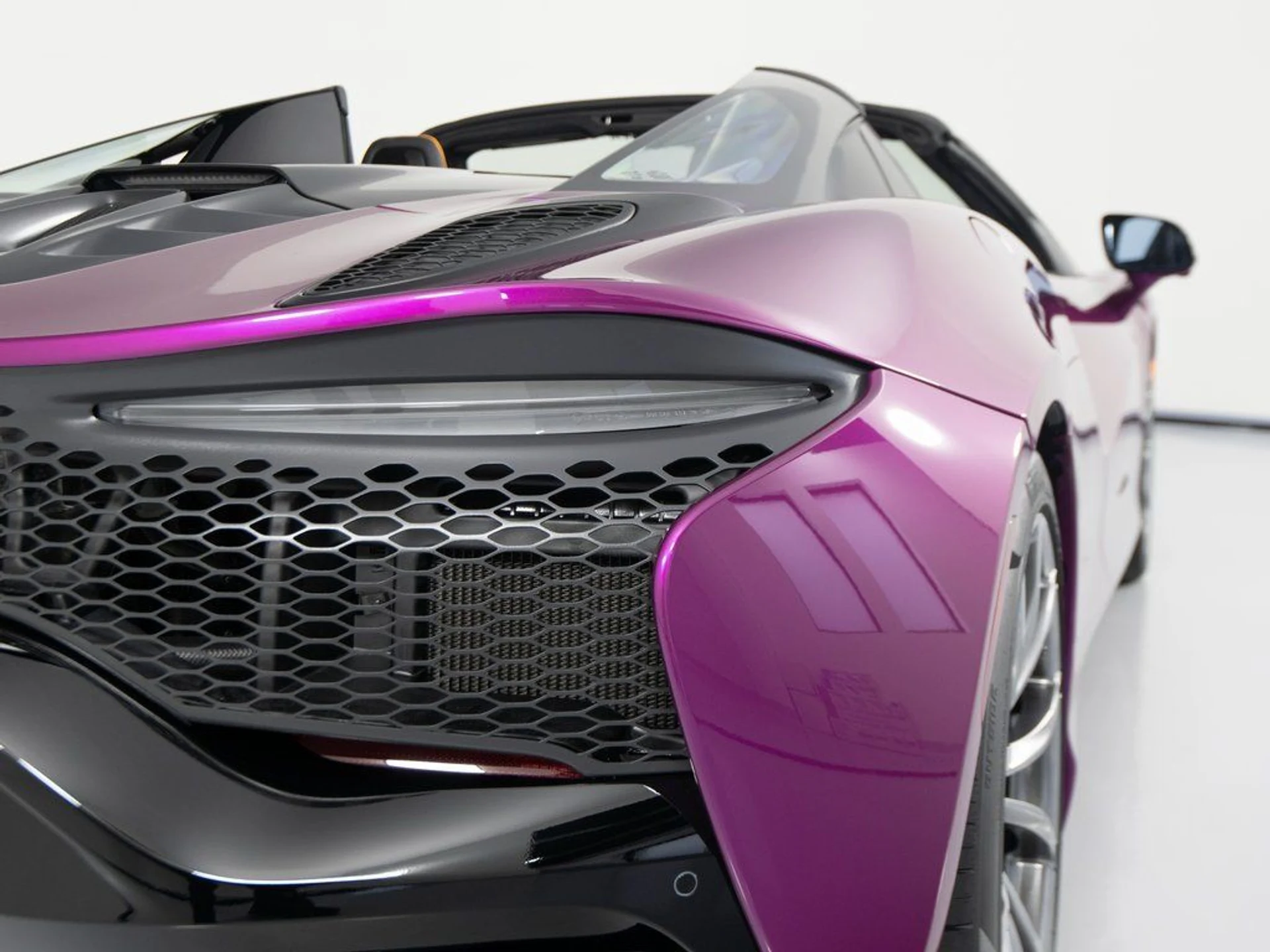 mph042_903485243_87f6d4a99b00f3e05a47e777dc1f4ad2x_b42ff3c432