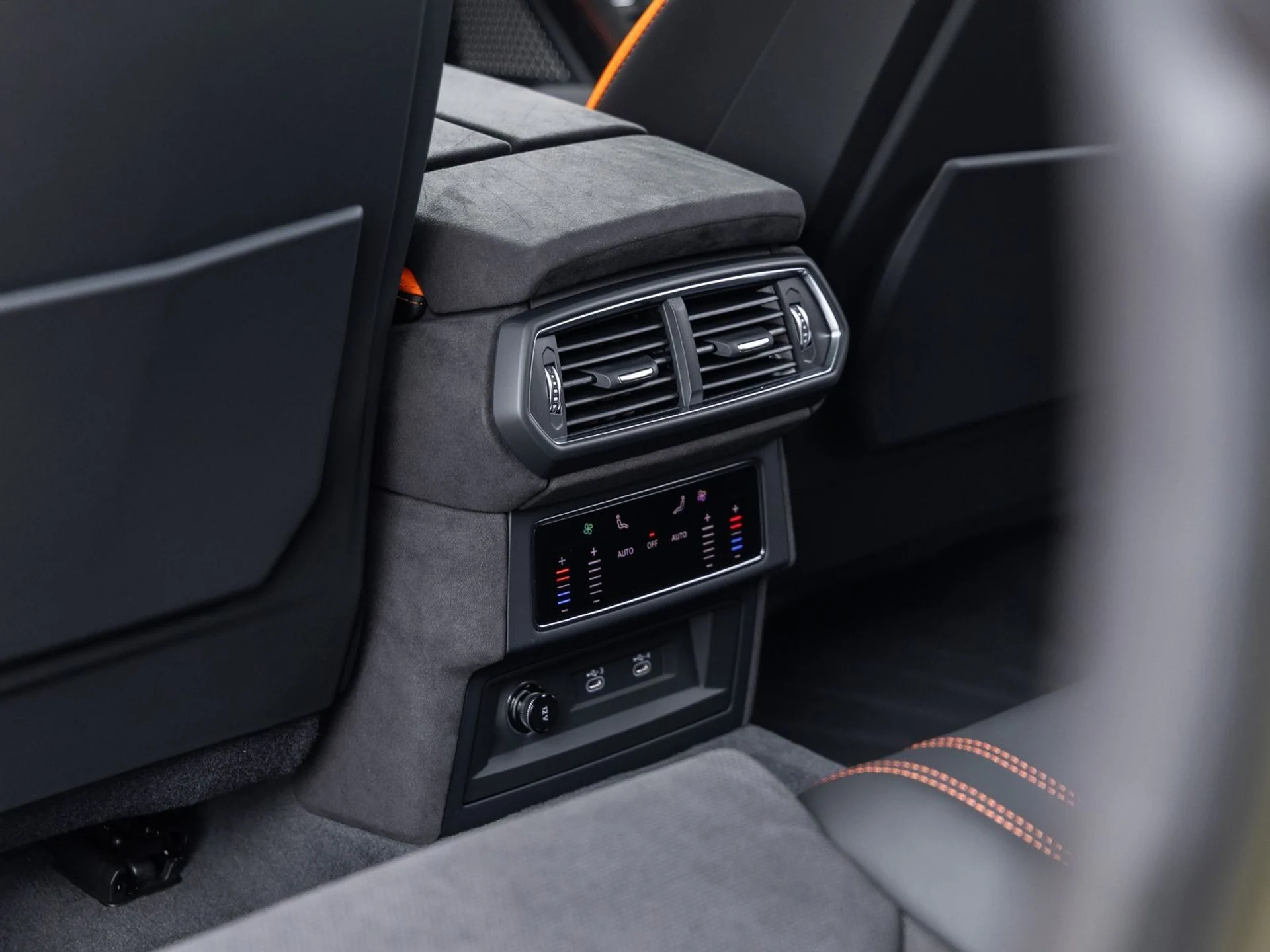 mph042_903993601_43_994104c9a9