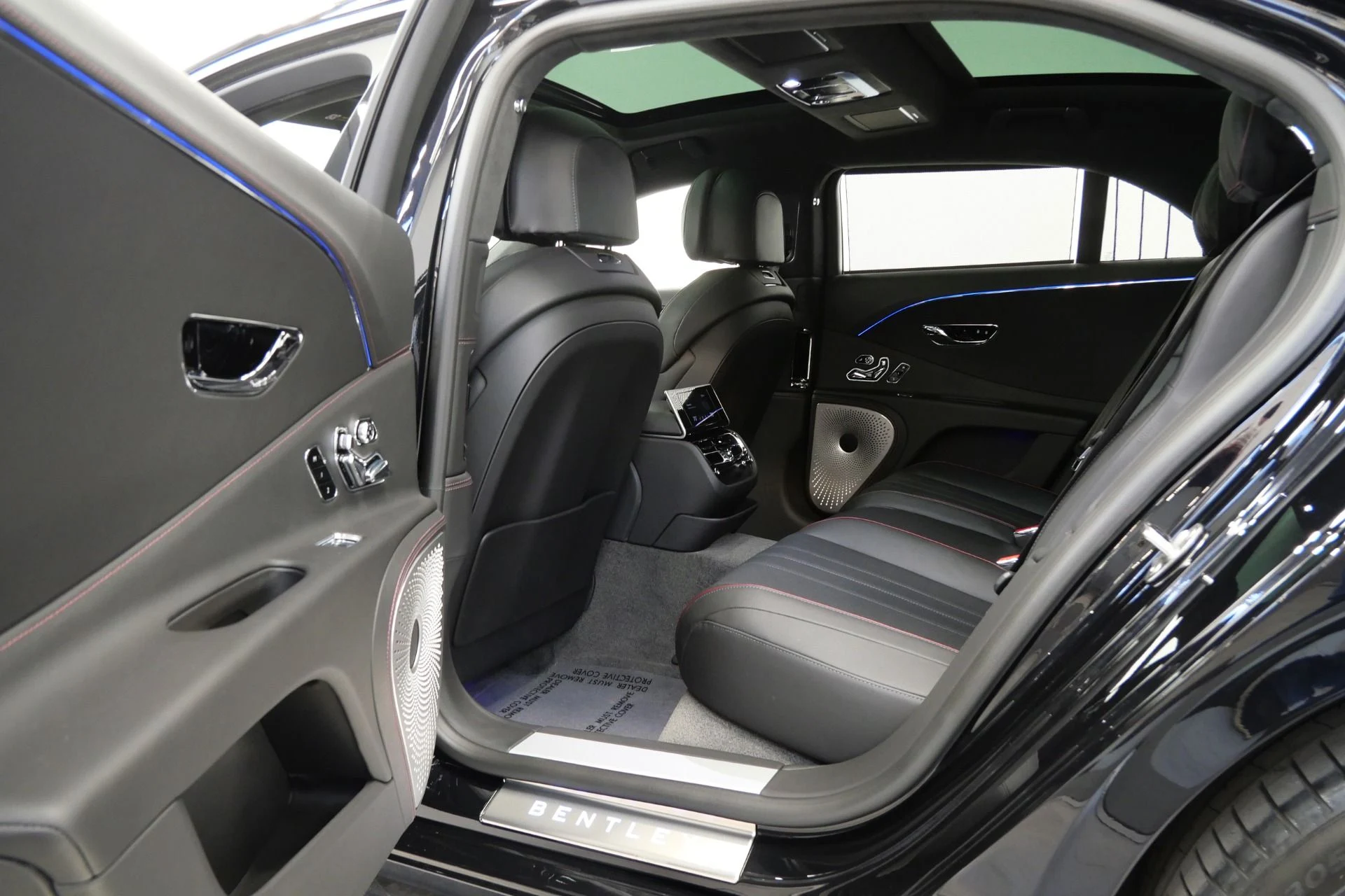 mph042_904571238_Used_2023_Bentley_Flying_Spur_Hybrid_Touring_Specification_Contrast_Stitching_Piping_Bang_and_Olufsen_1769812693_b92ea4c7ac