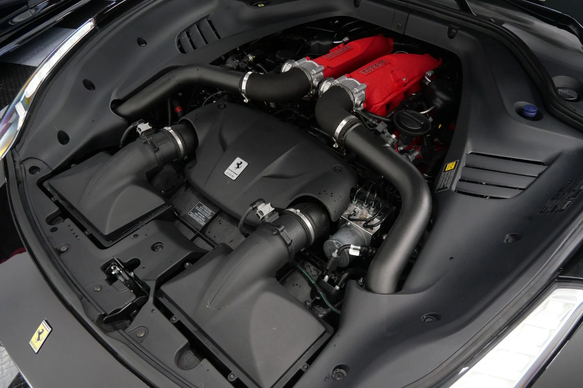 mph042_905754989_Used_2015_Ferrari_California_T_Diamond_Quilted_Seats_Carbon_Fiber_Driving_Zone_1780071099_542d5ca944