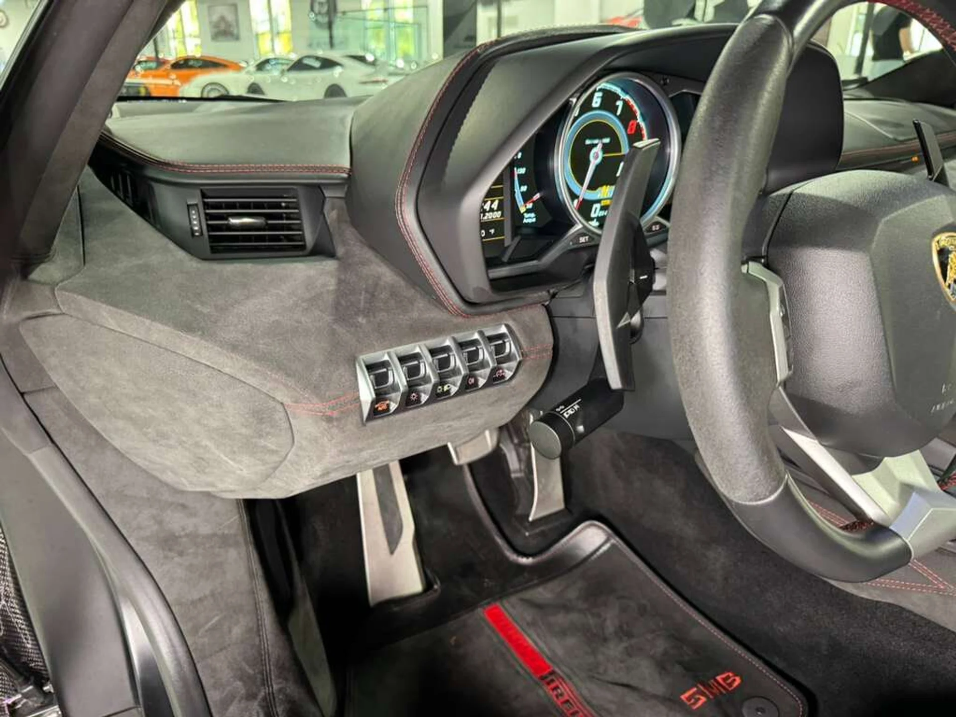 mph042_90731133_c81a2e139fd3bd61e97eed9de02e9157_6f817fb094