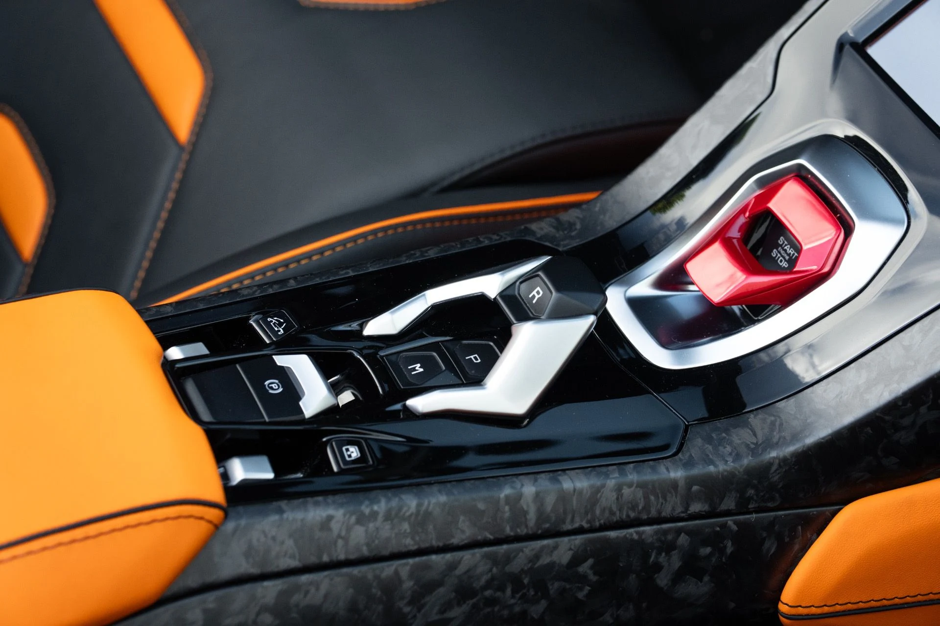 mph042_911490527_Used_2021_Lamborghini_Huracan_EVO_Spyder_1758042504_d0035eed80